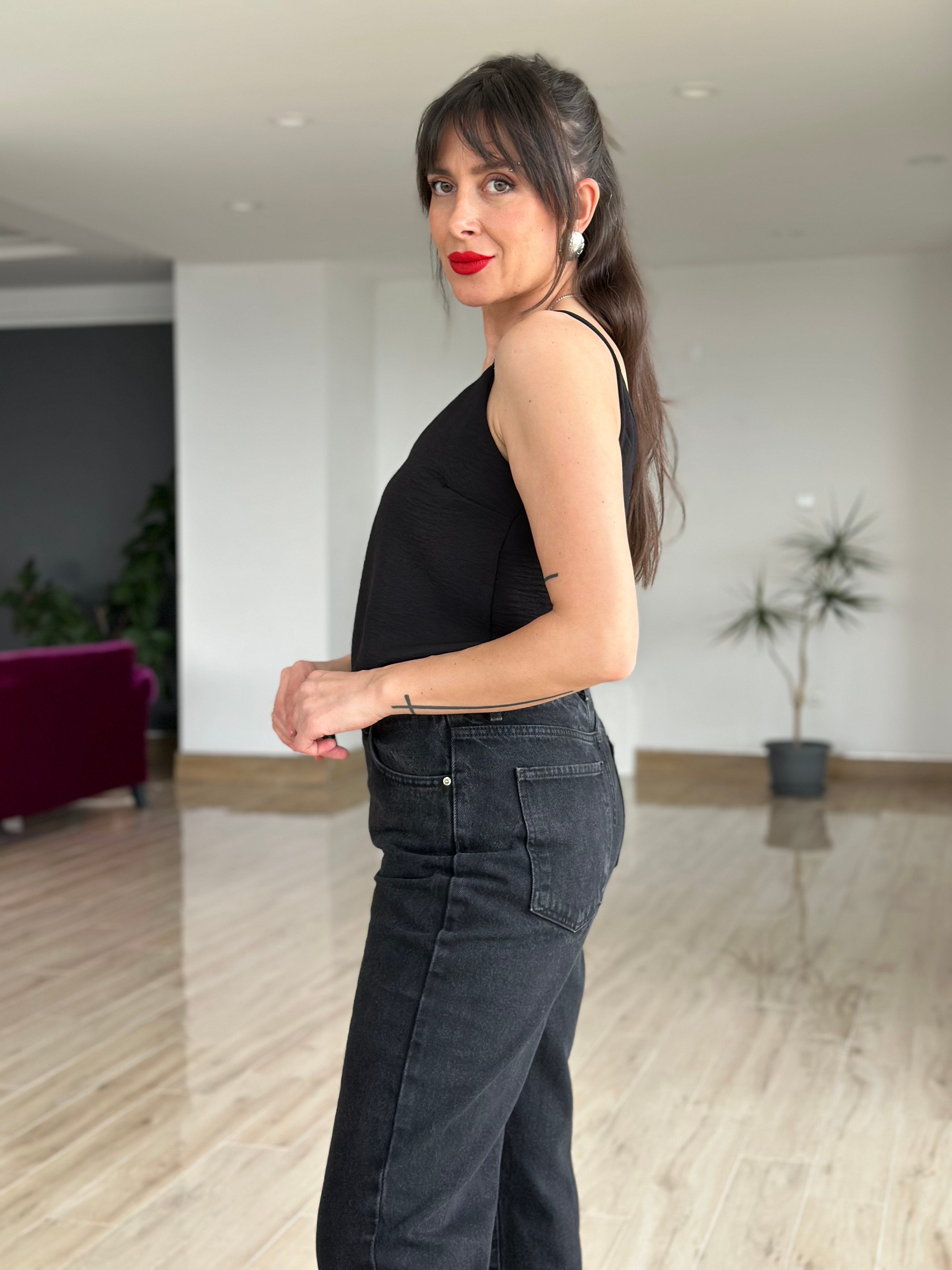Siyah Renk İp Askılı Bluz