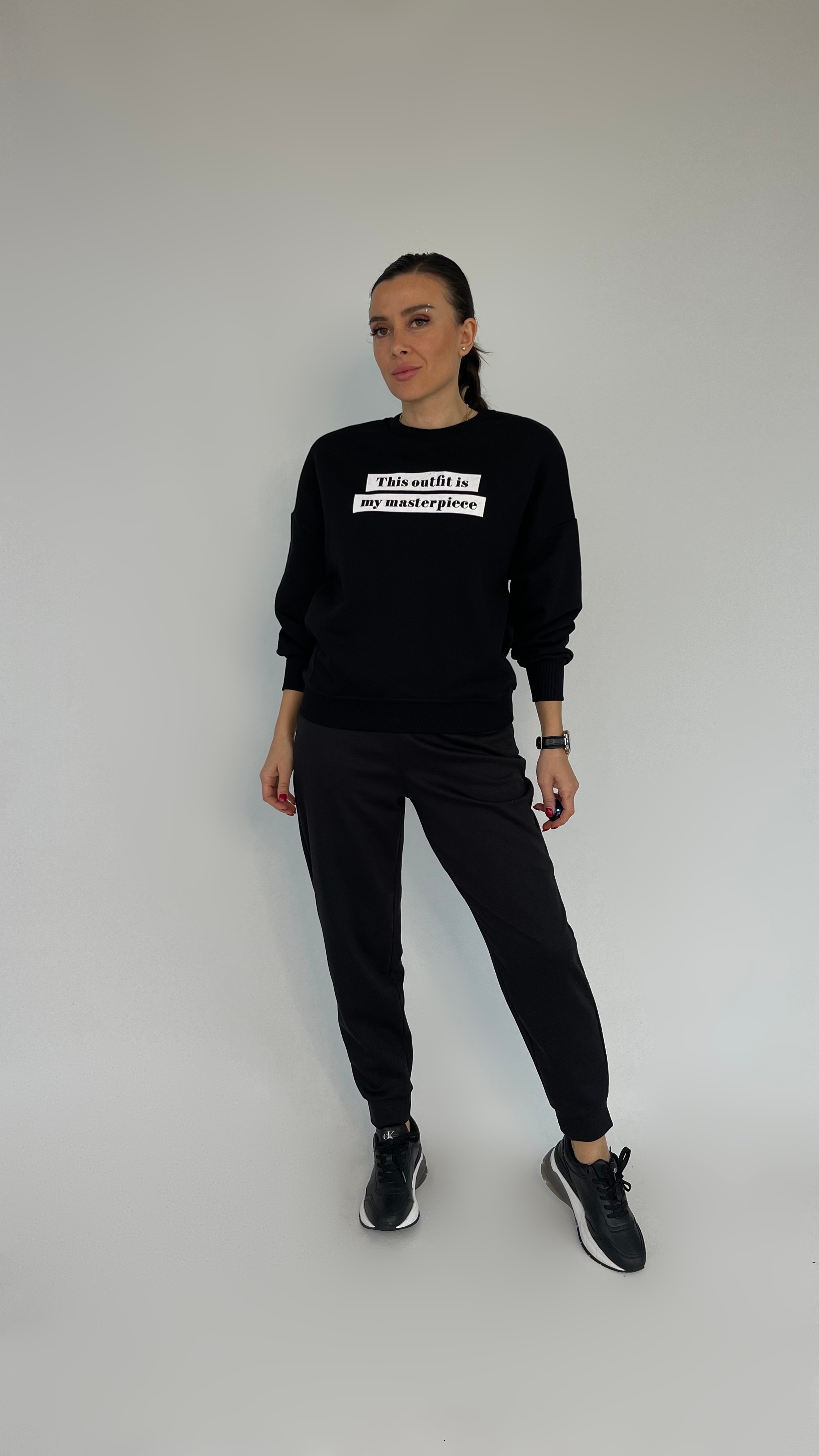 Önü Yazılı Sweatshirt