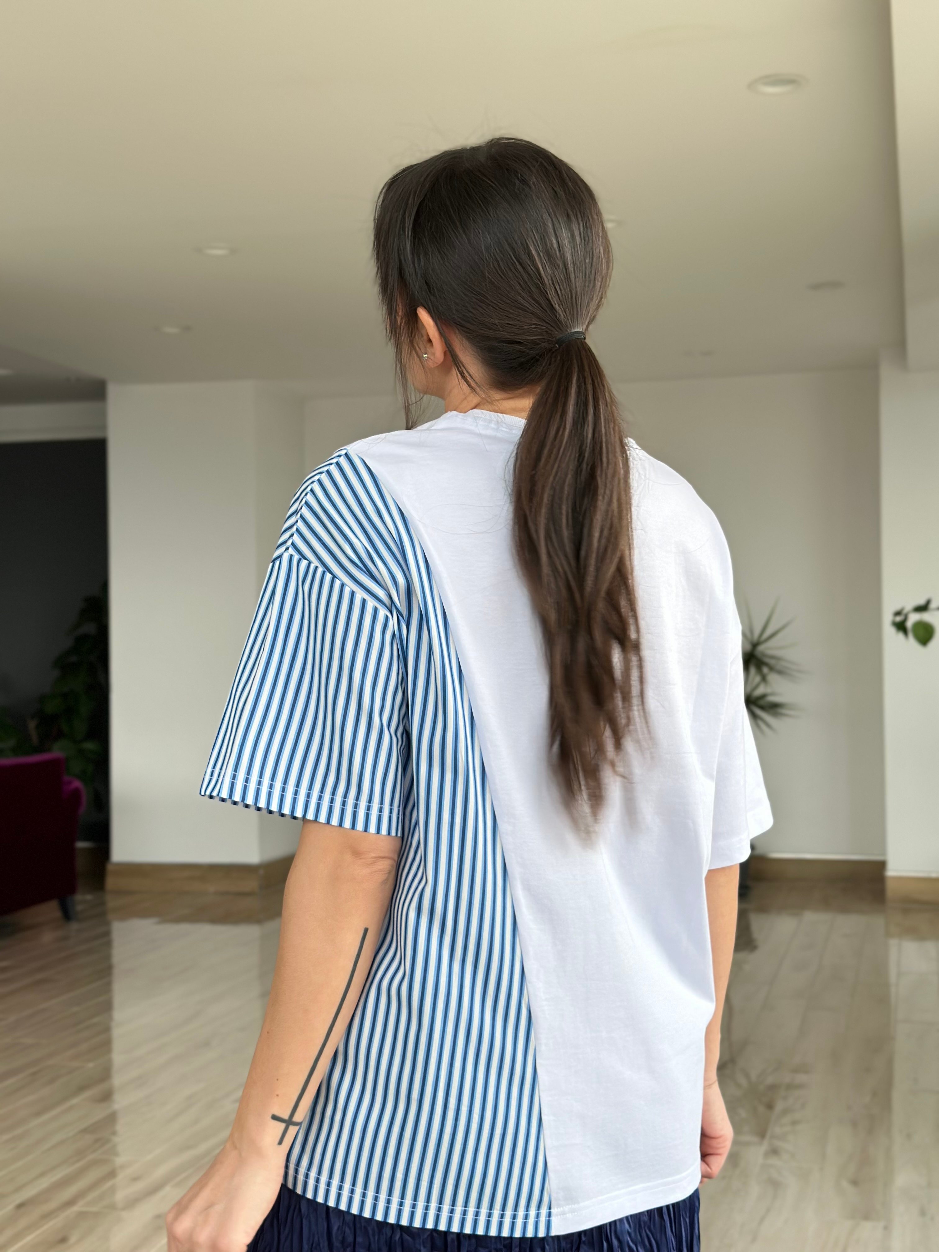 Etiket Detaylı Oversize Tişört