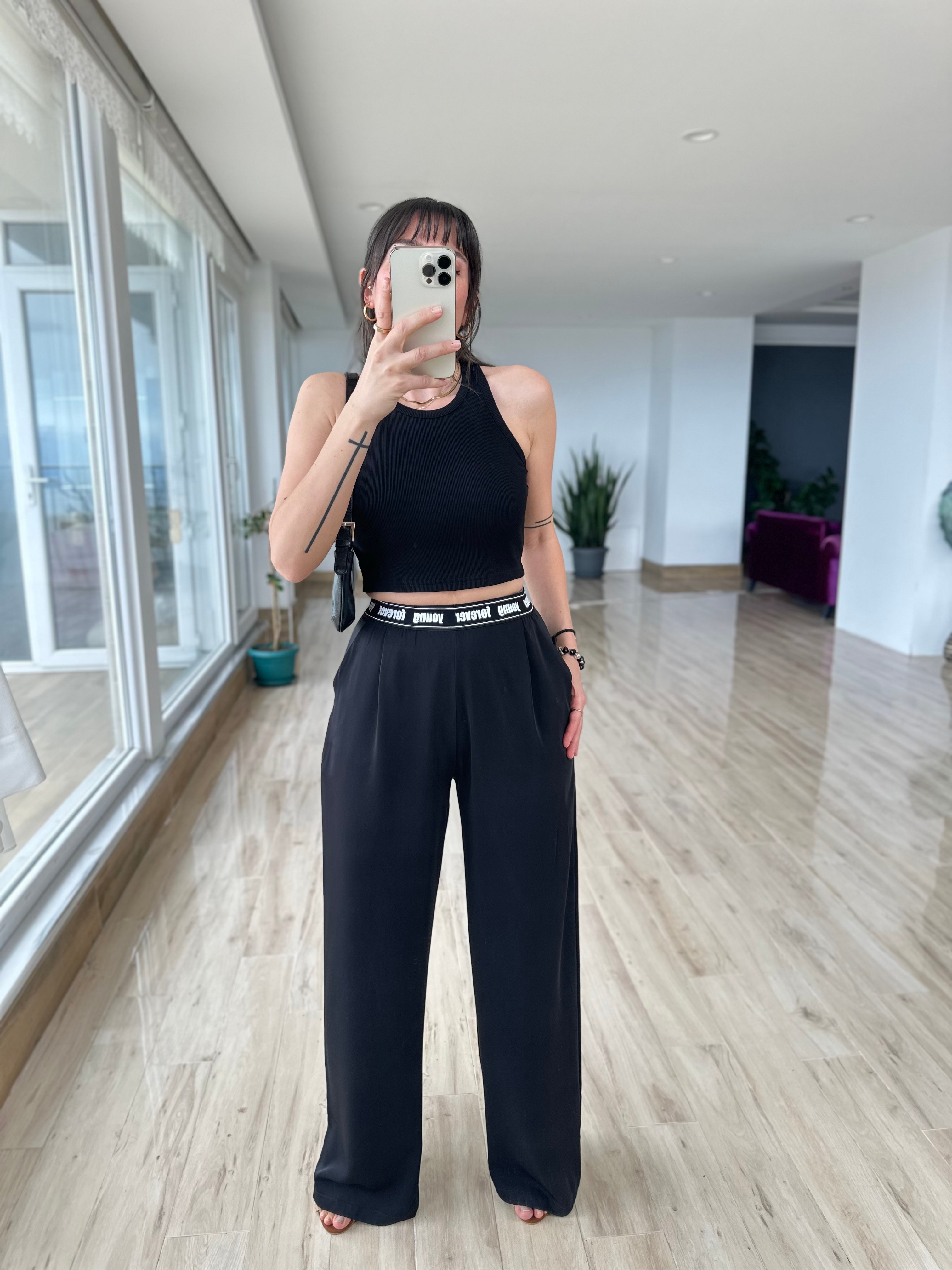 Siyah Renk Beli Lastikli Dökümlü Pantolon