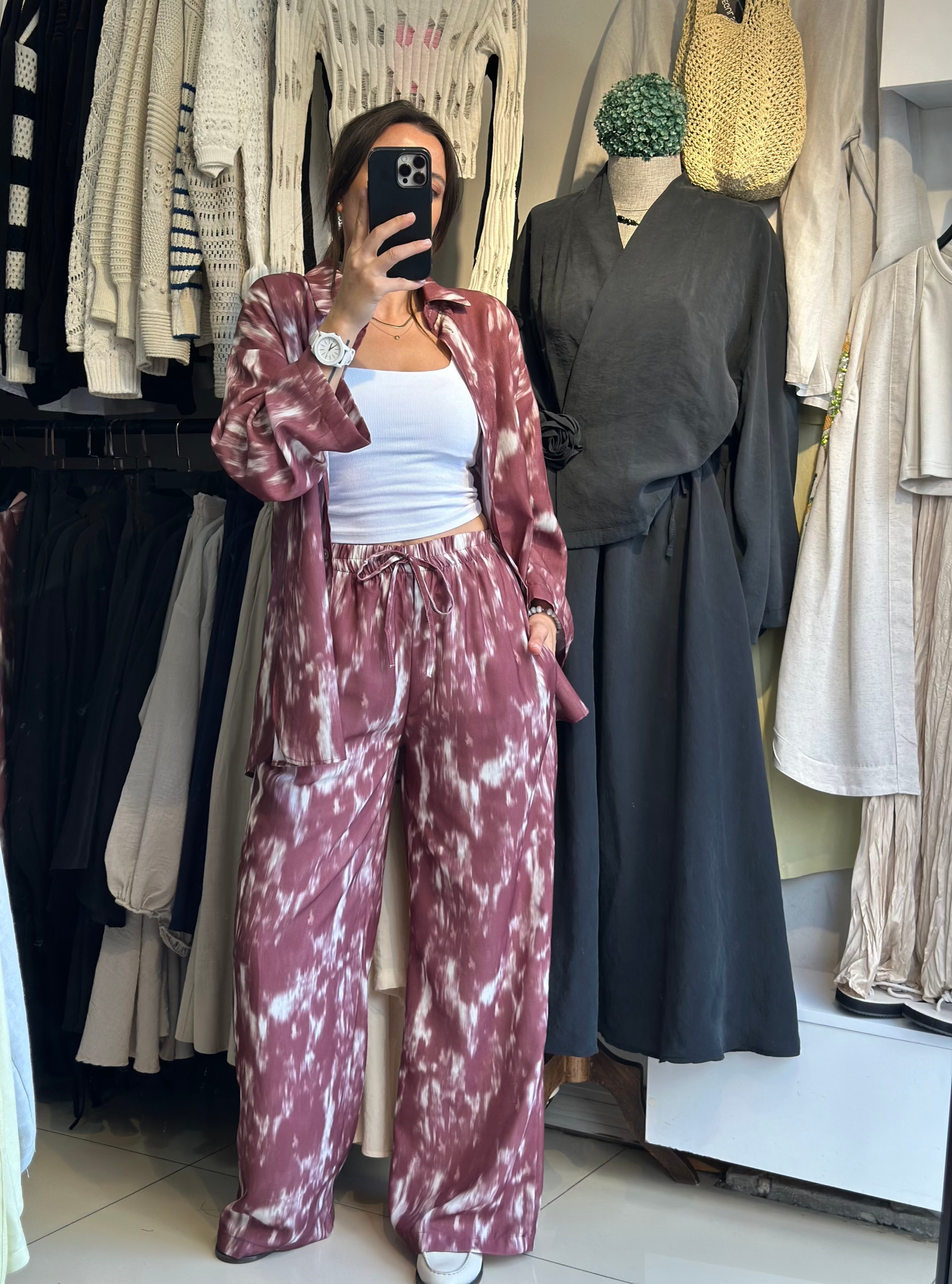 Bordo Batik Desenli Astarlı Pantolon Gömlek Takım