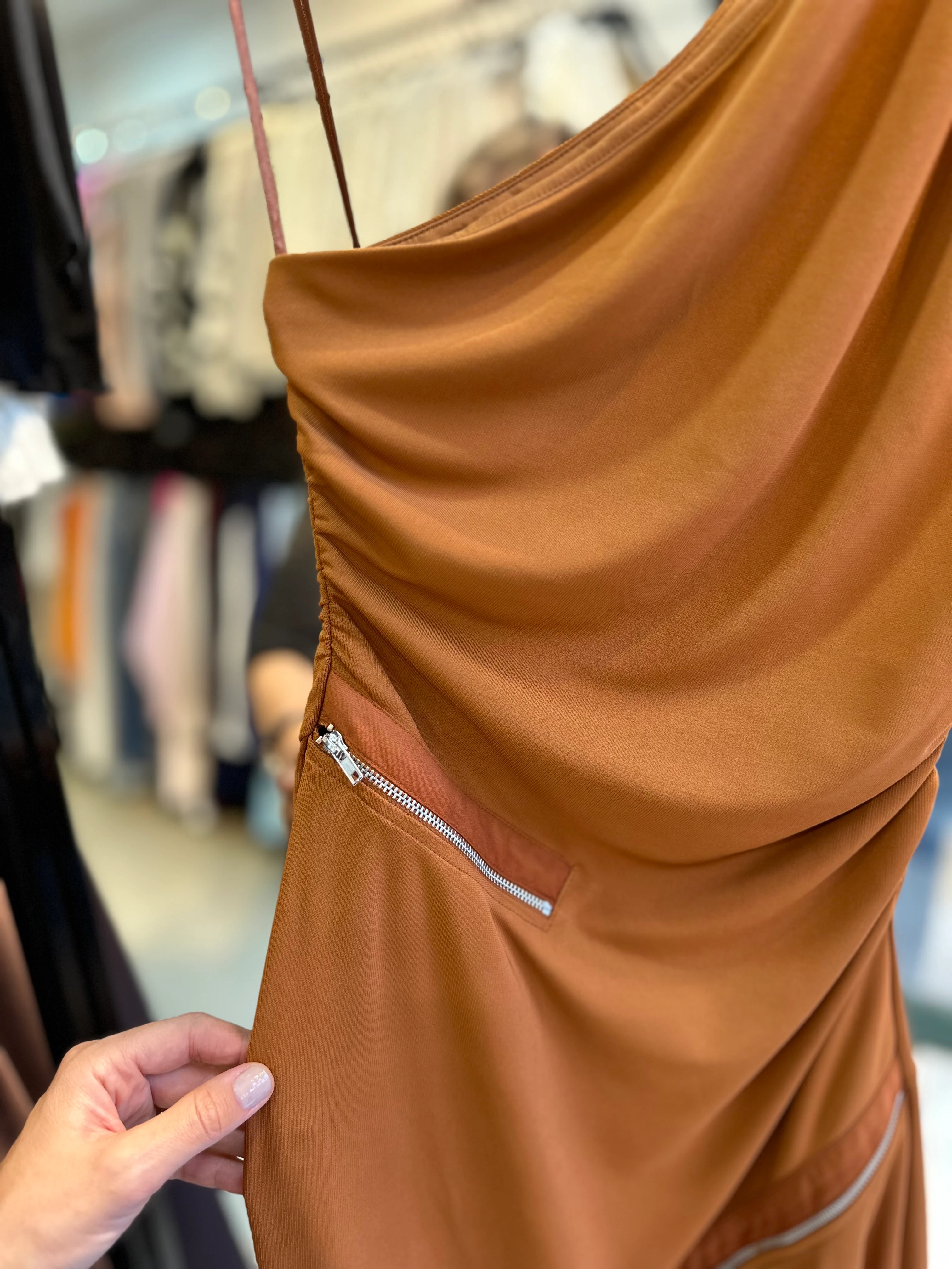 Tarçın Renk Asimetrik Elbise