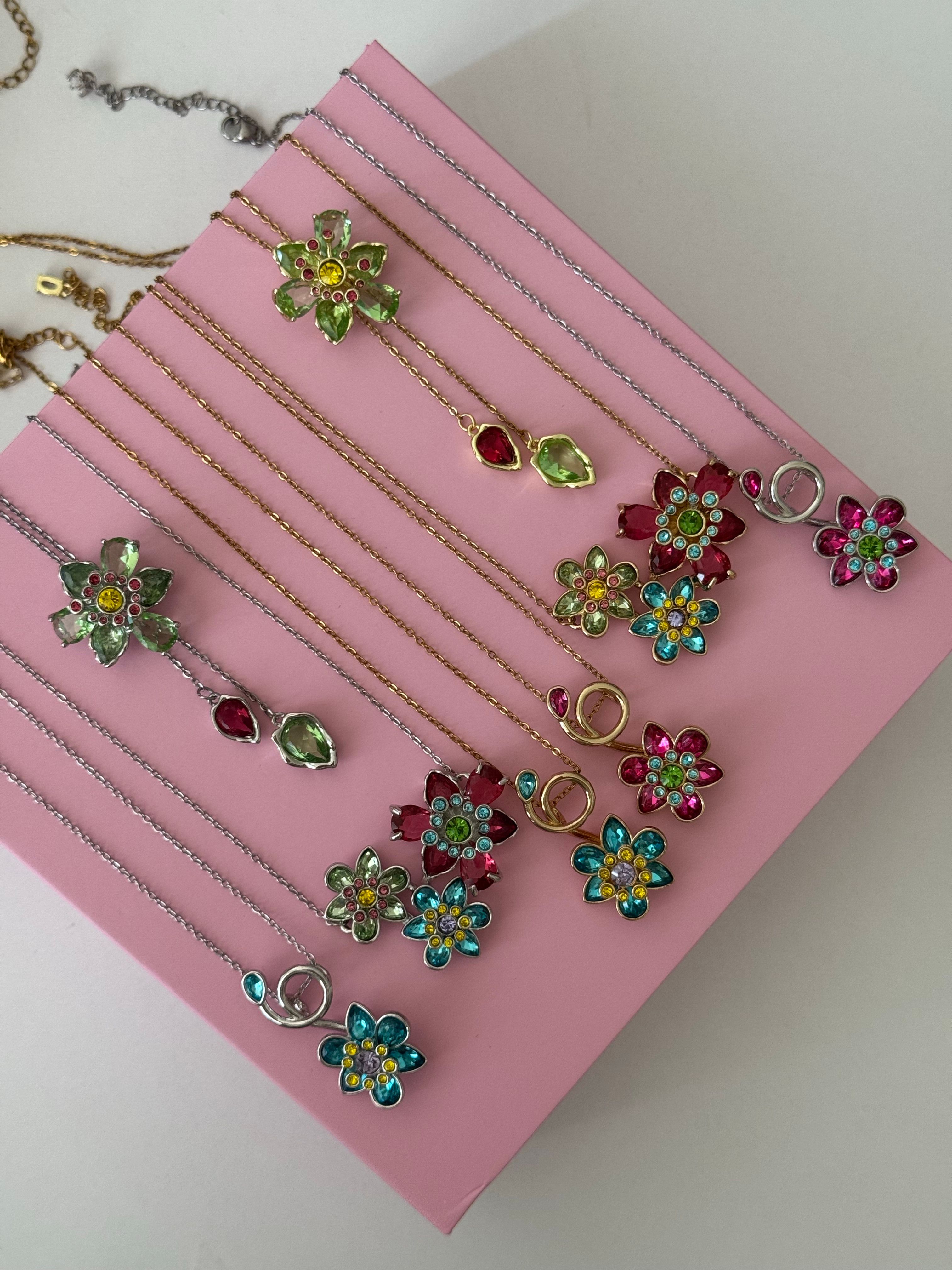 Çelik | Swarovski muadili silver pembe çiçek ldyllia kolye