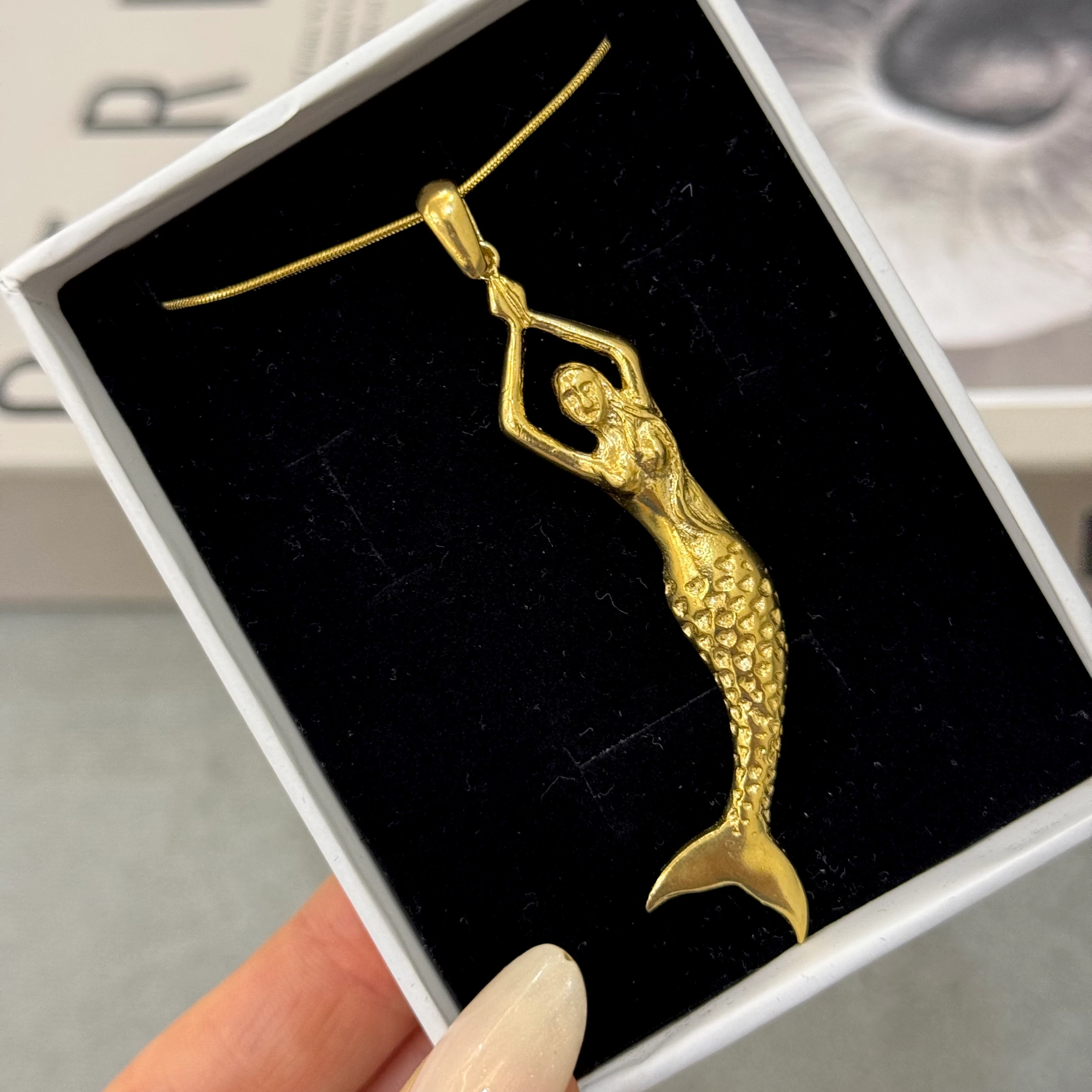 Vintage saf pirinç mermaid kolye 