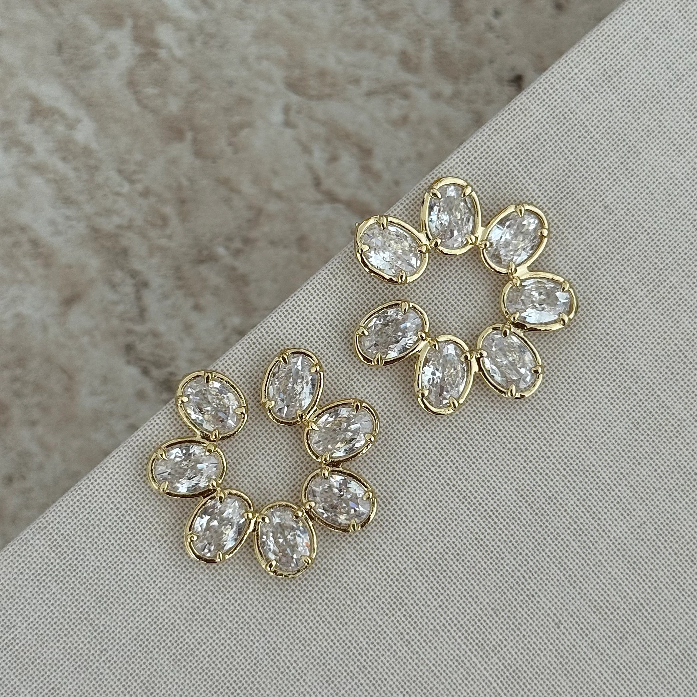 Vıp | Gold Oval Taşlı Flower küpe 
