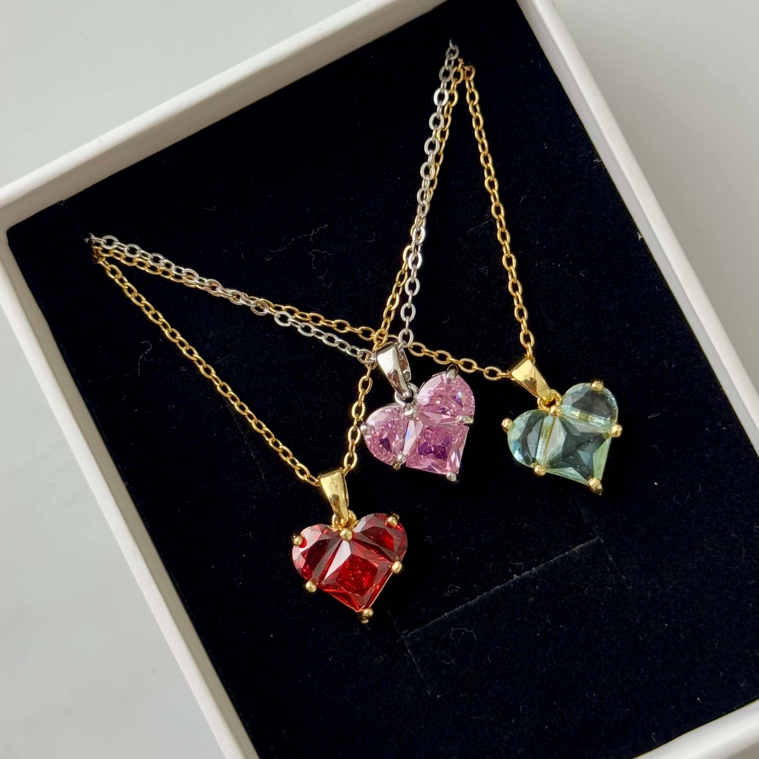 çelik renkli kalp kolye 