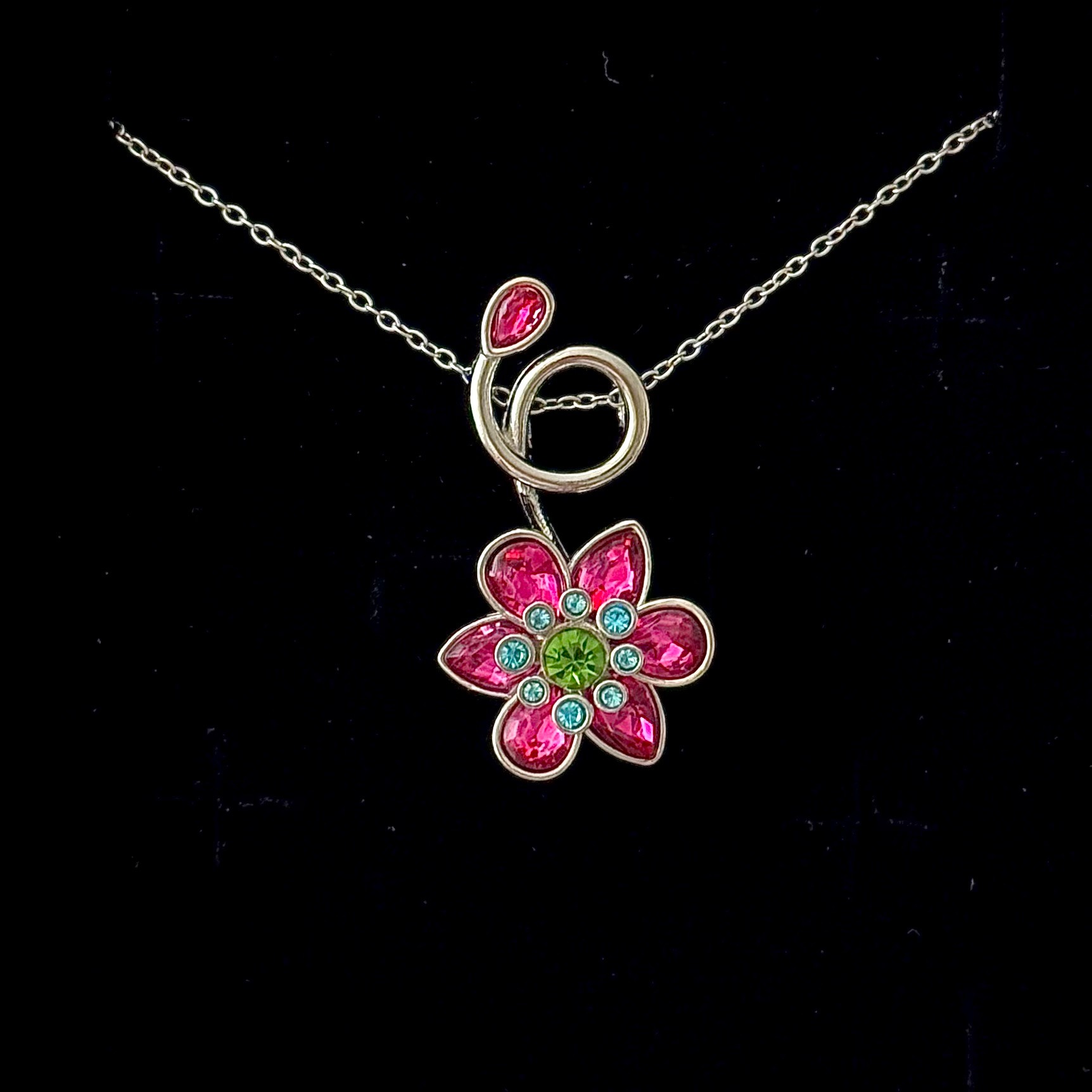 Çelik | Swarovski muadili silver pembe çiçek ldyllia kolye