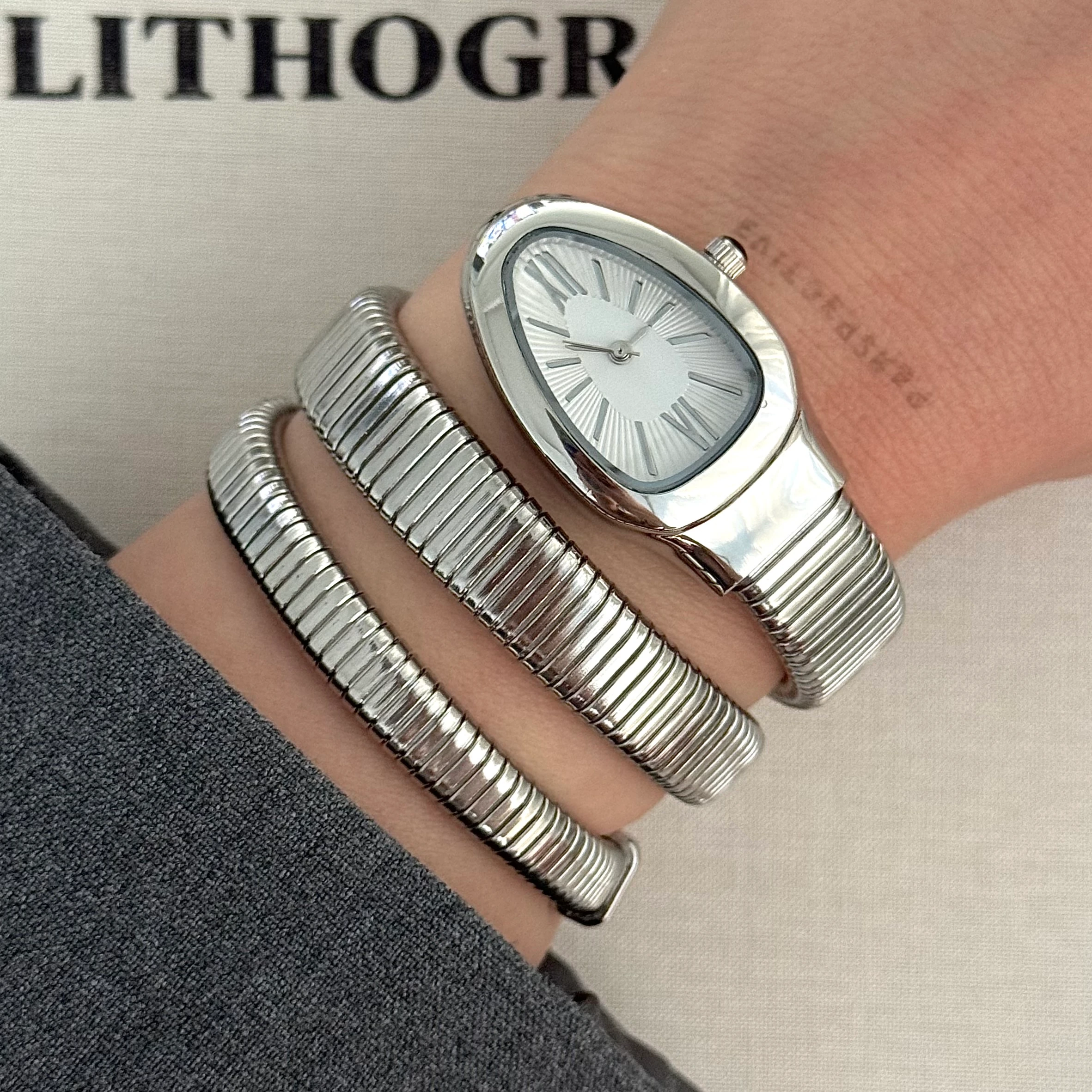 Silver | Yılan dolama saat 