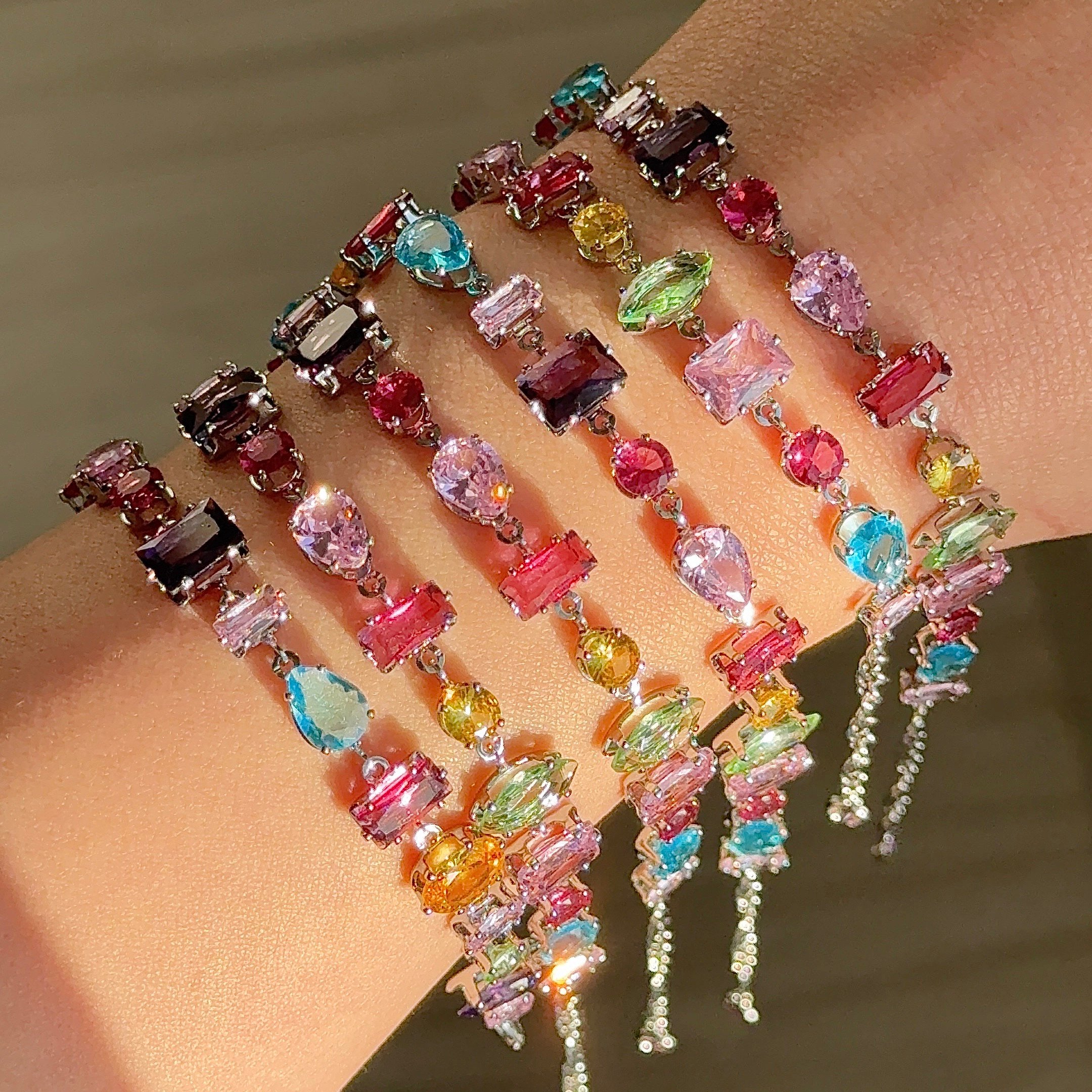 swarovski muadili renkli taşlı bileklik 