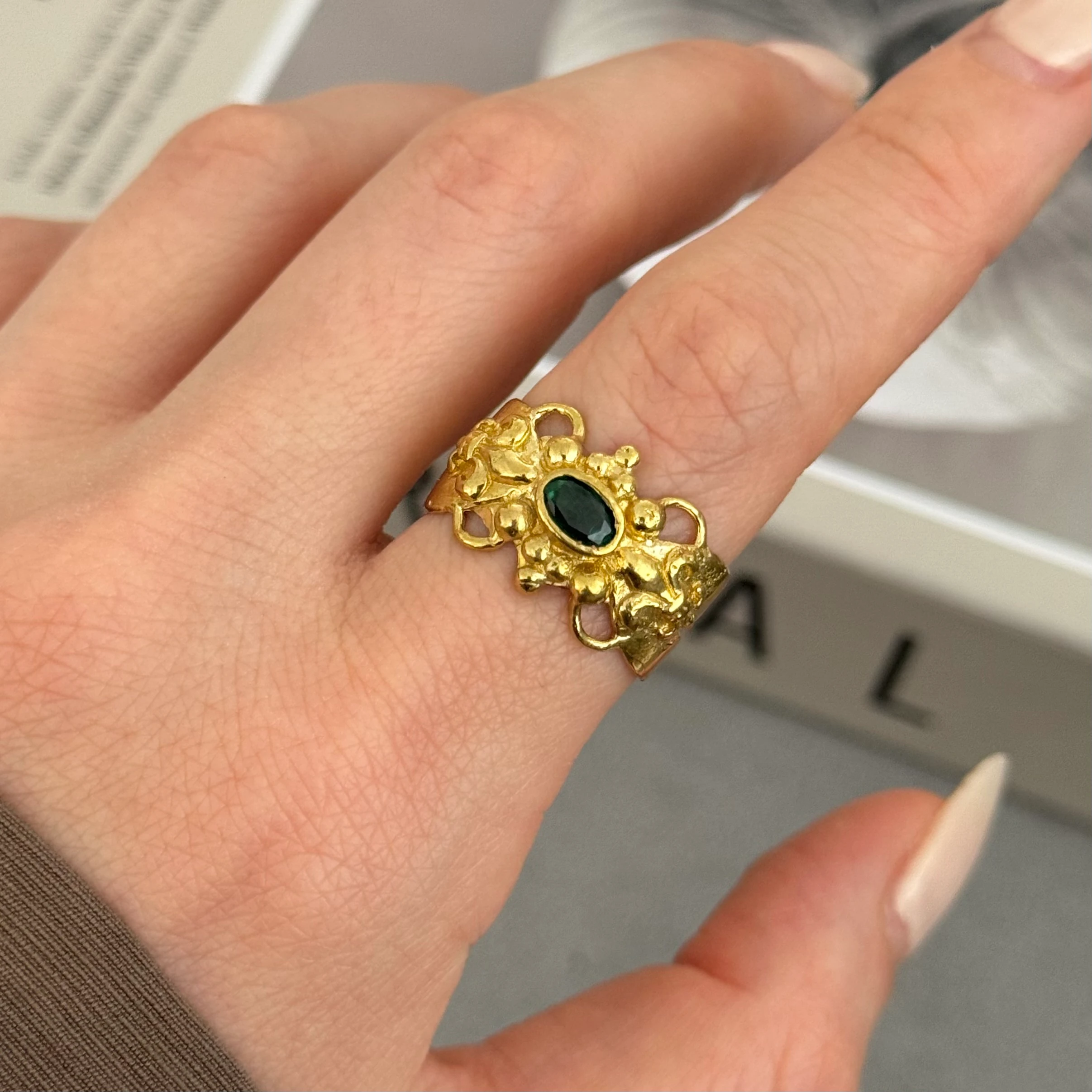 Saf pirinç antik yüzük 