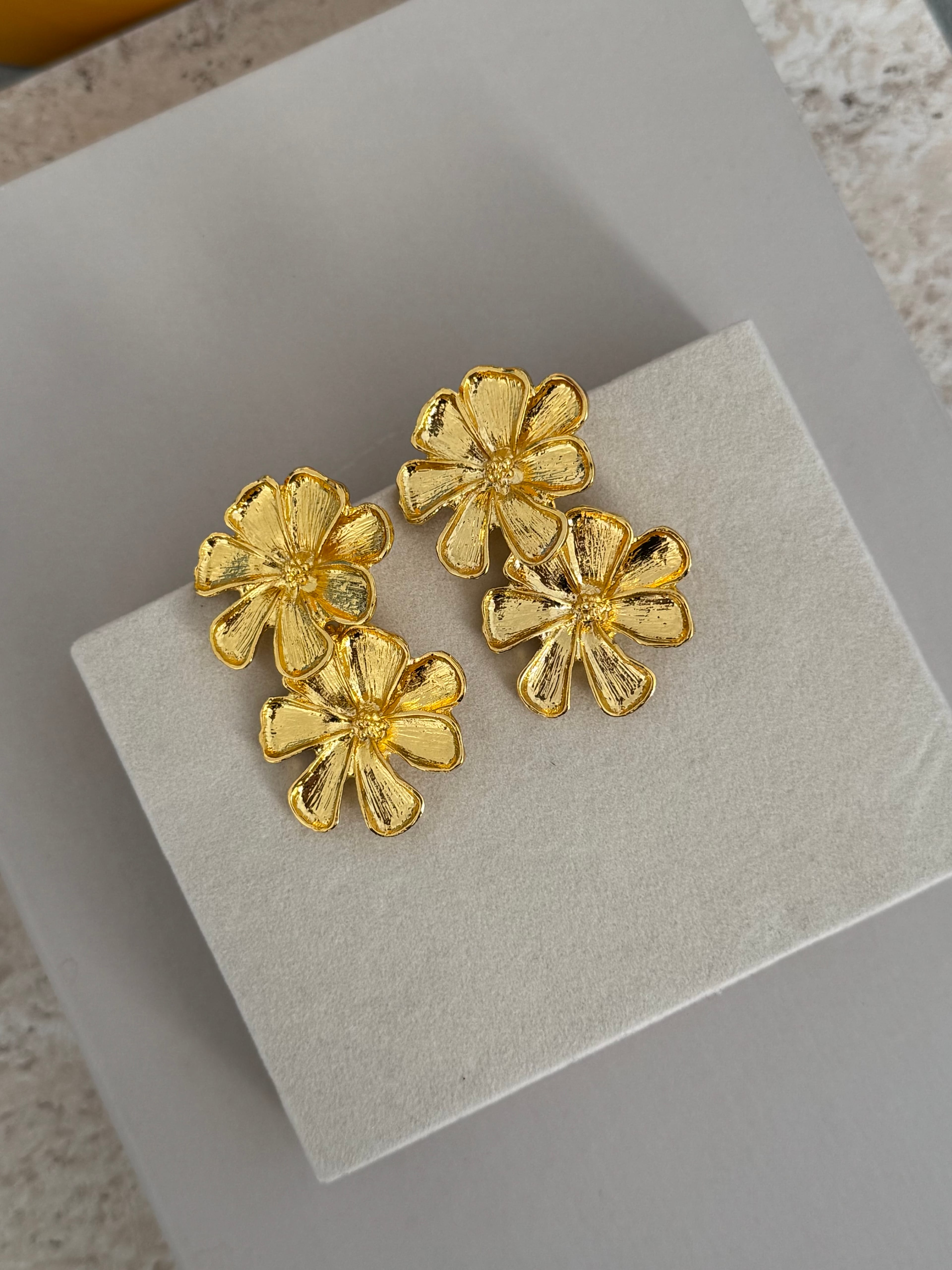 Zara | Çift çiçek gold küpe 