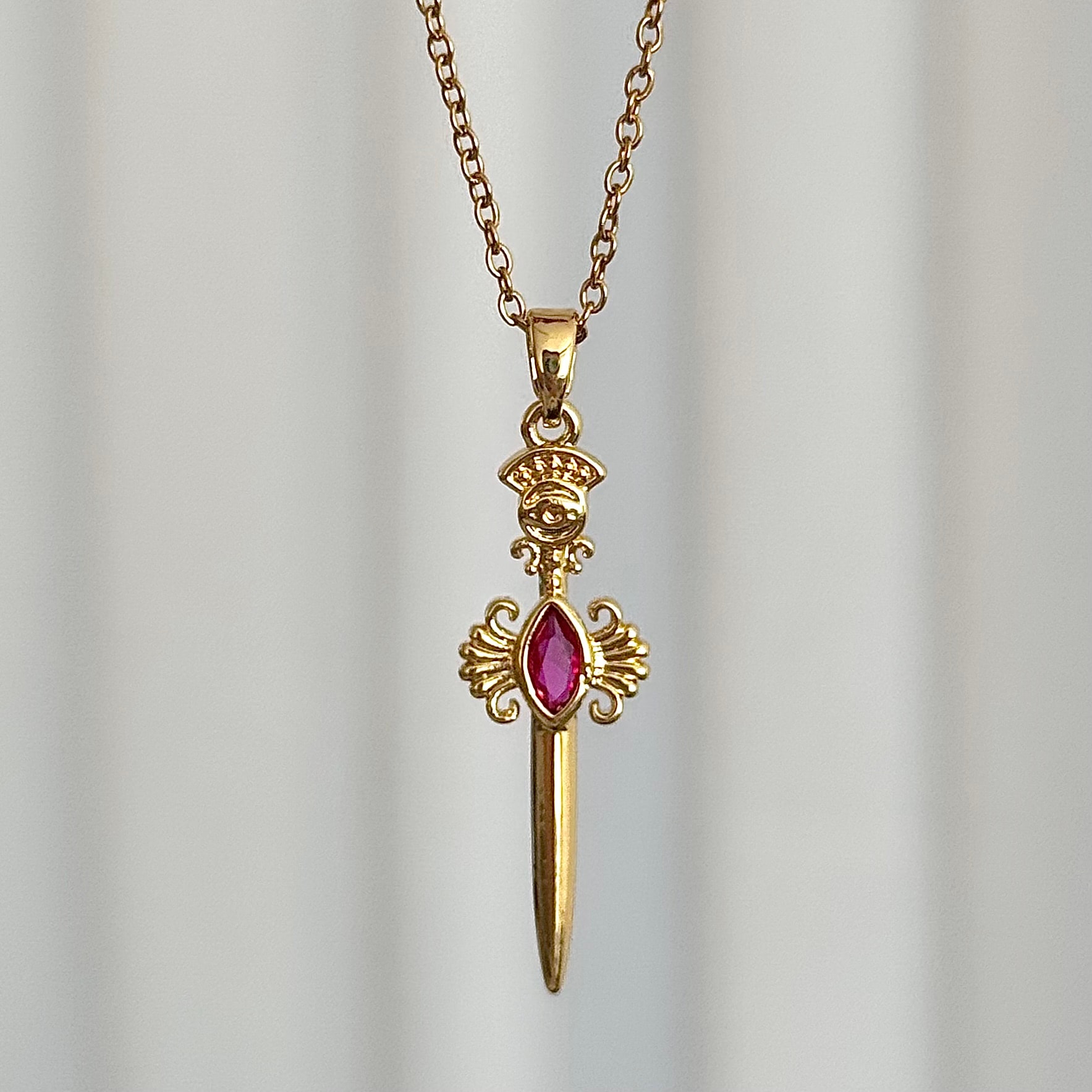 Çelik | Vintage gold kılıç kolye 