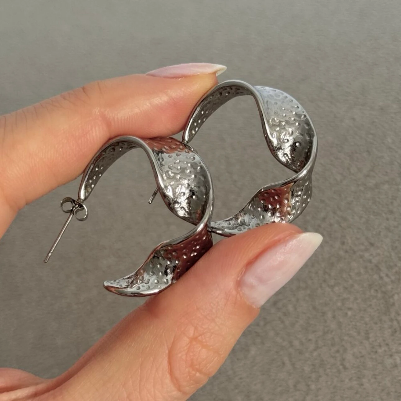 çelik sarmal halka küpe 