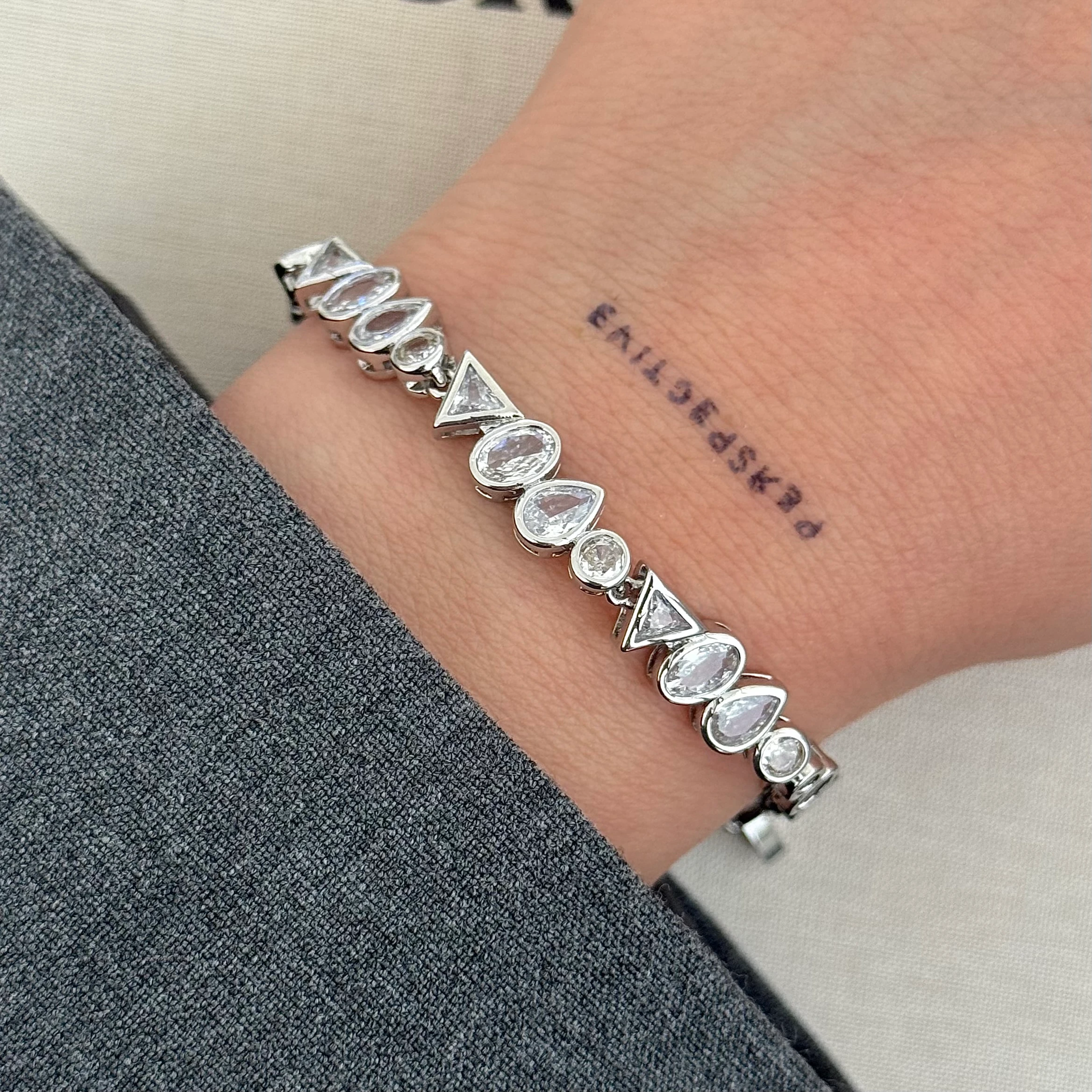 Vıp | Silver Asimetrik taşlı bileklik 