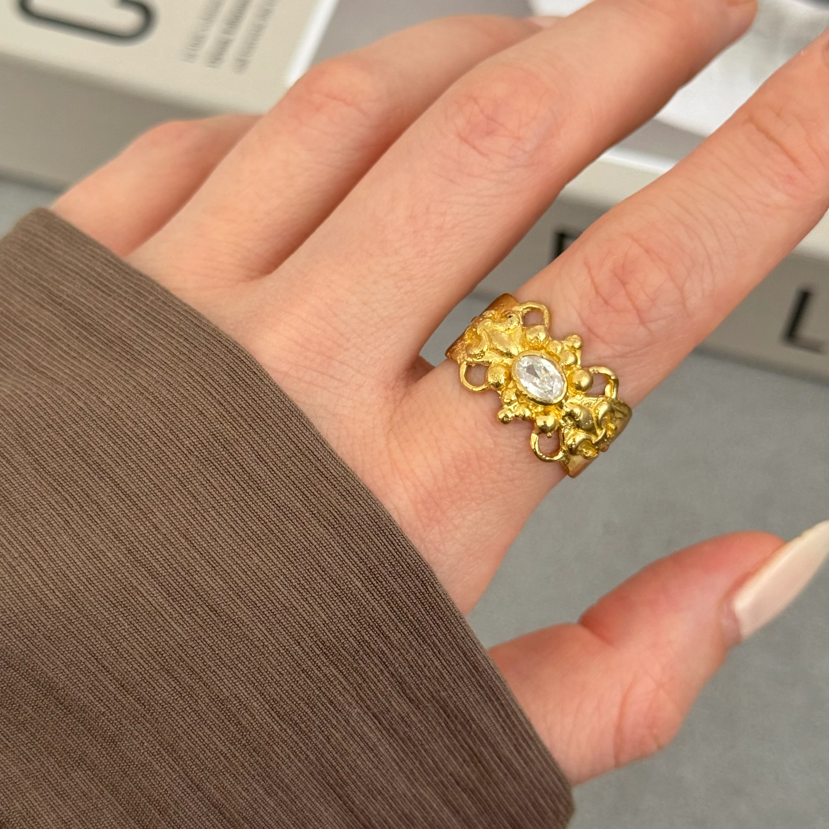 Saf pirinç antik yüzük 