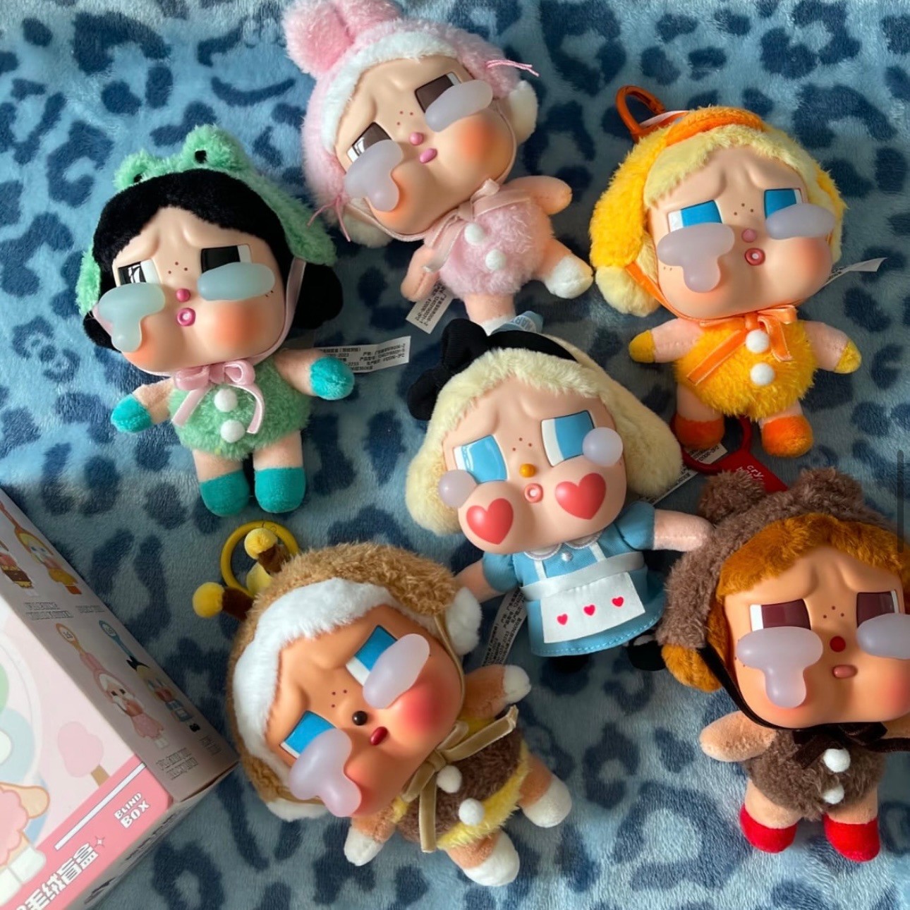 Pop Mart Crybaby Sürpriz Kutu Serisi