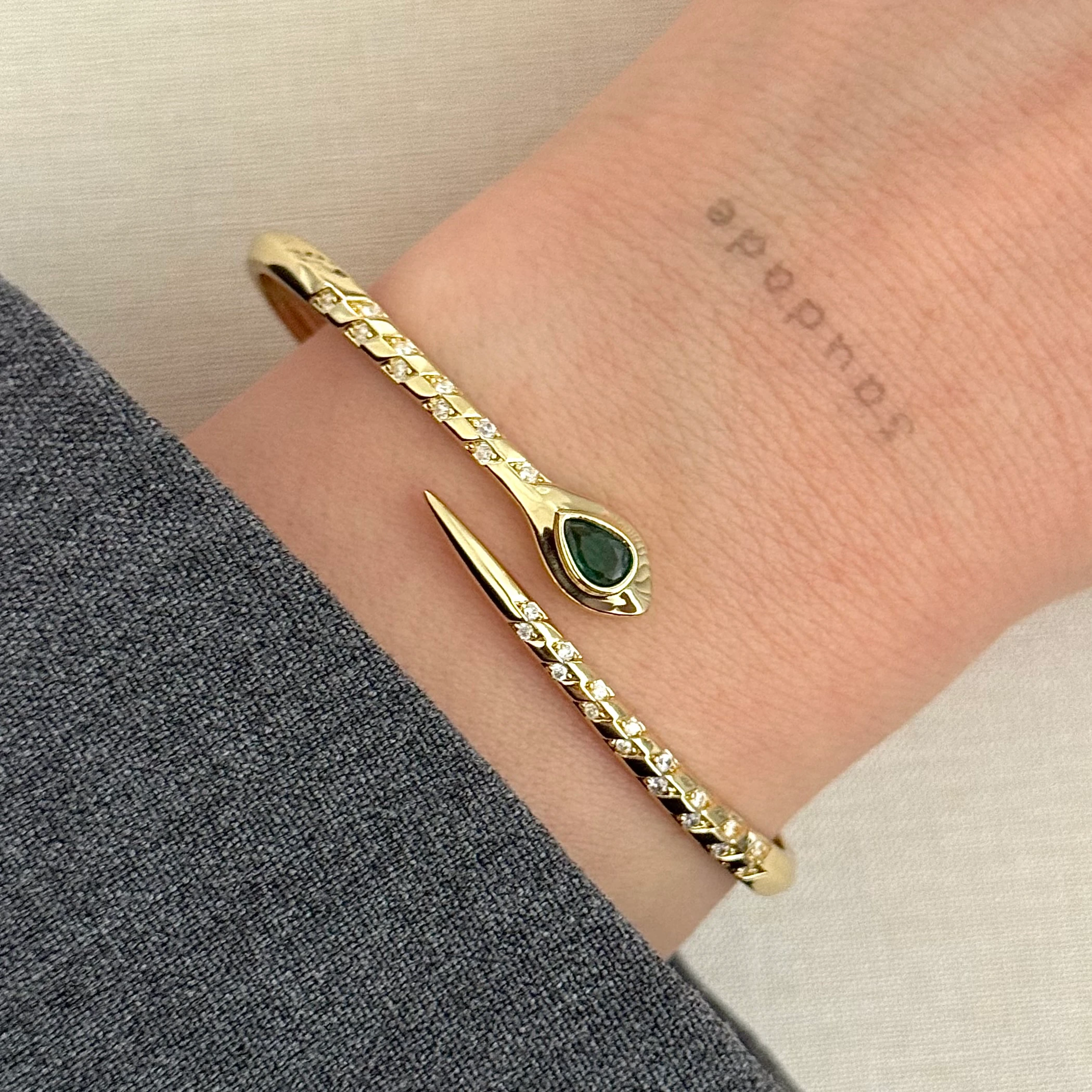 Premium | Taşlı yılan kelepçe 