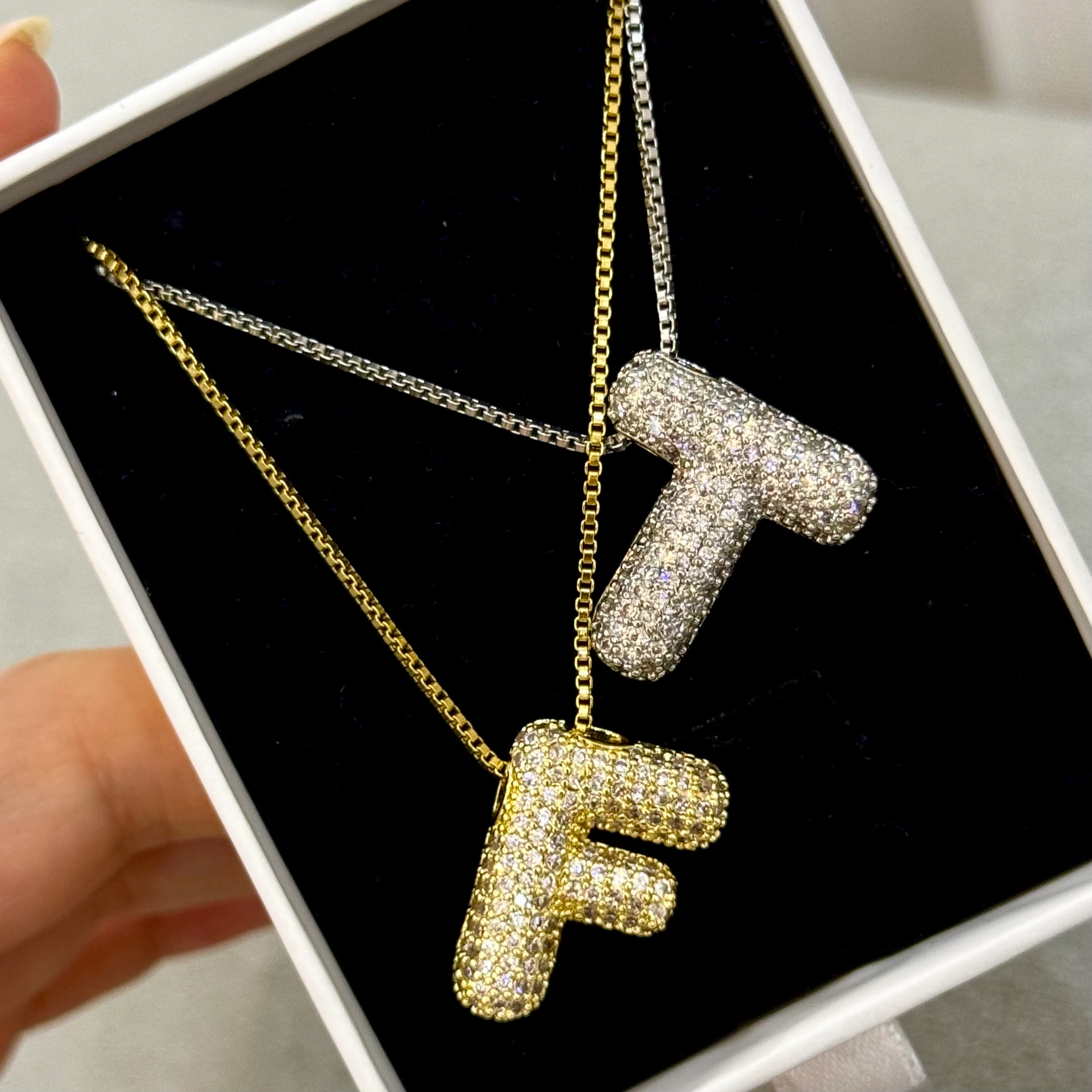 Taşlı çelik balon harf kolye | Lüks zincir 