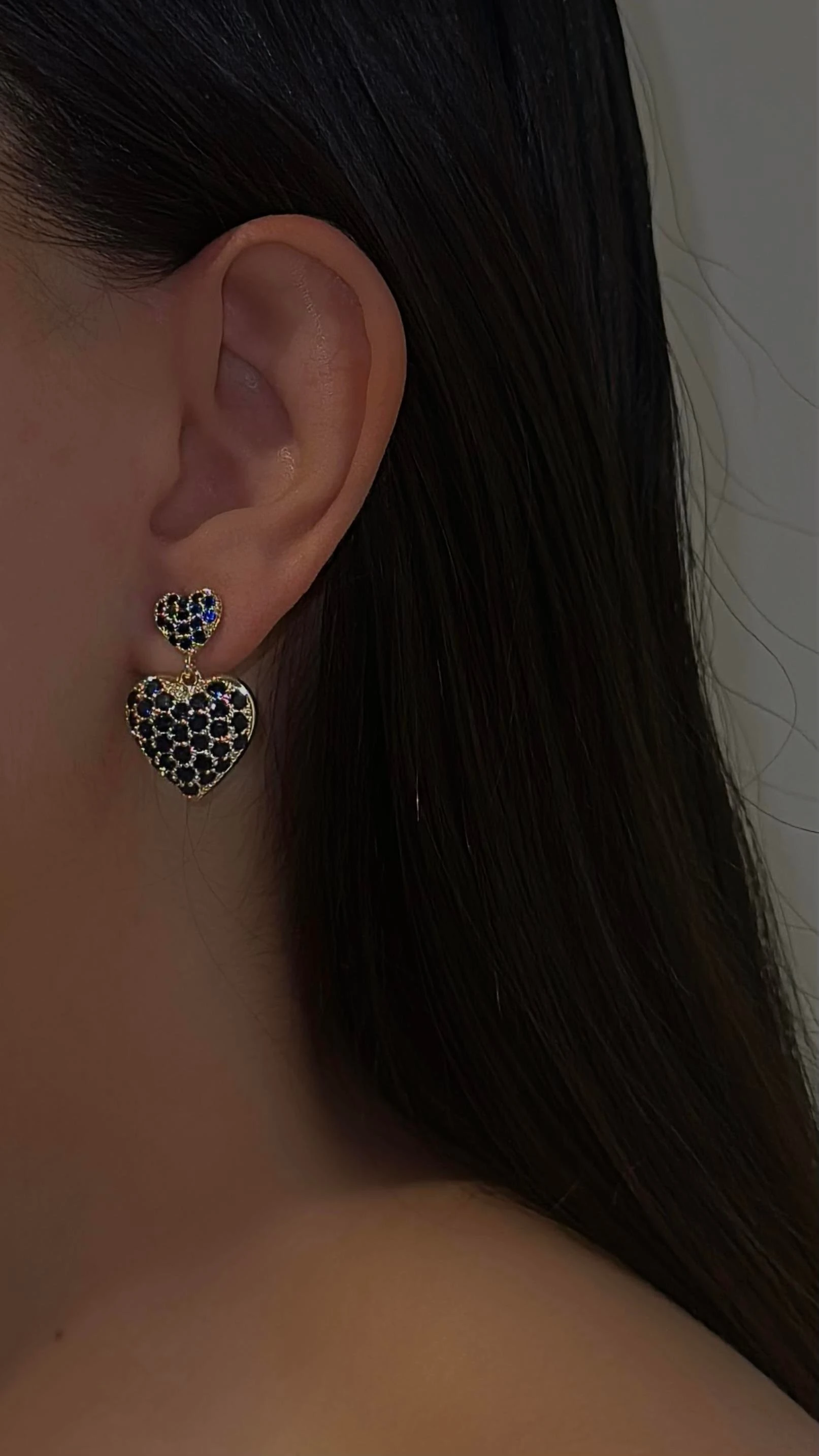 Lüks taşlı kalp küpe 