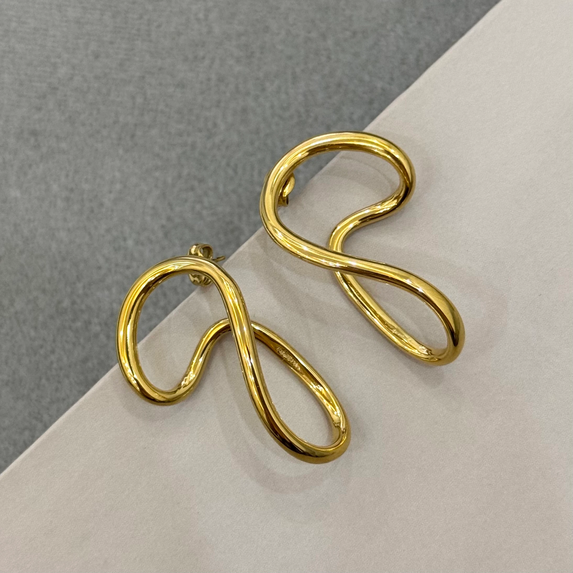 düzensiz Çelik küpe 