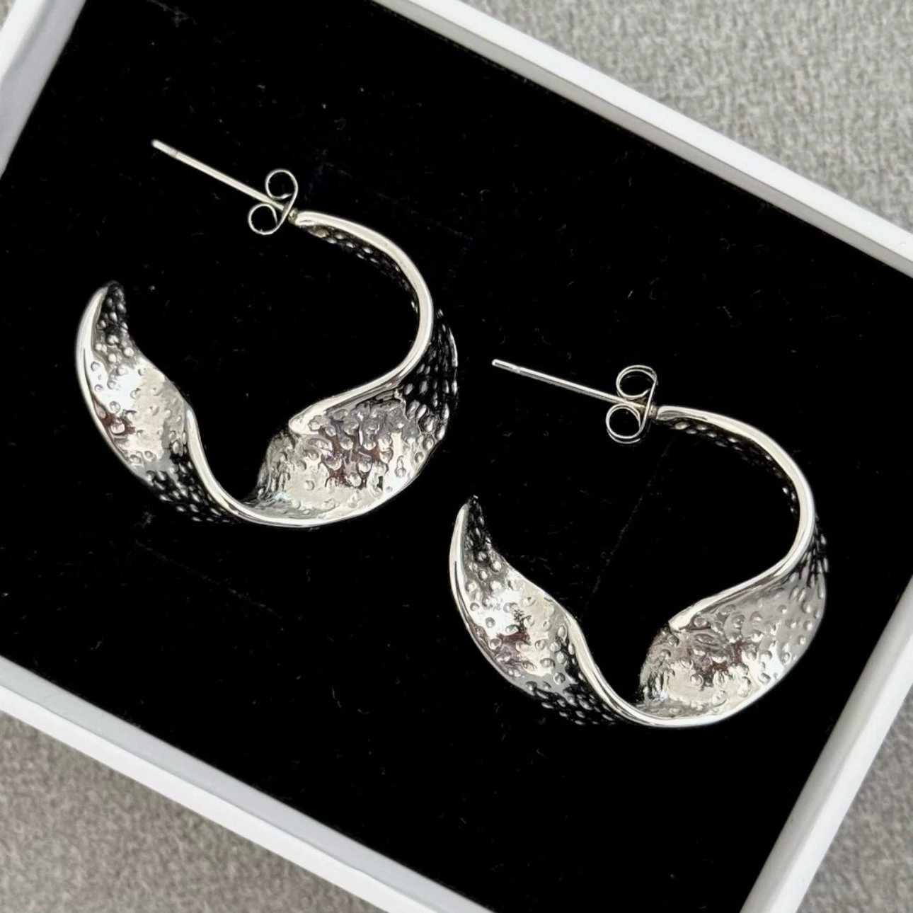 çelik sarmal halka küpe 