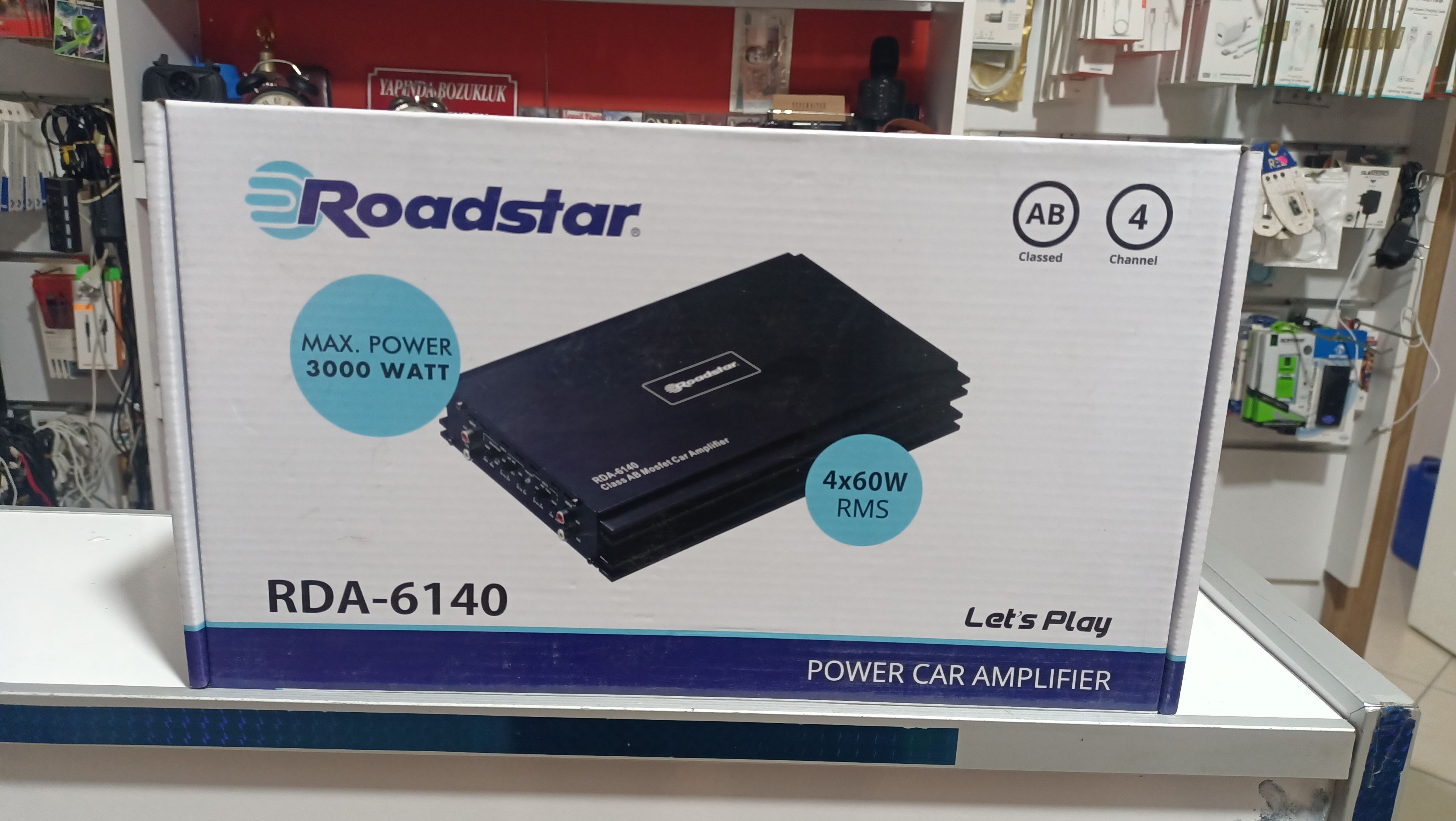 Roadstar RDA-6140 3000 Watt 4 Kanal Oto Anfi