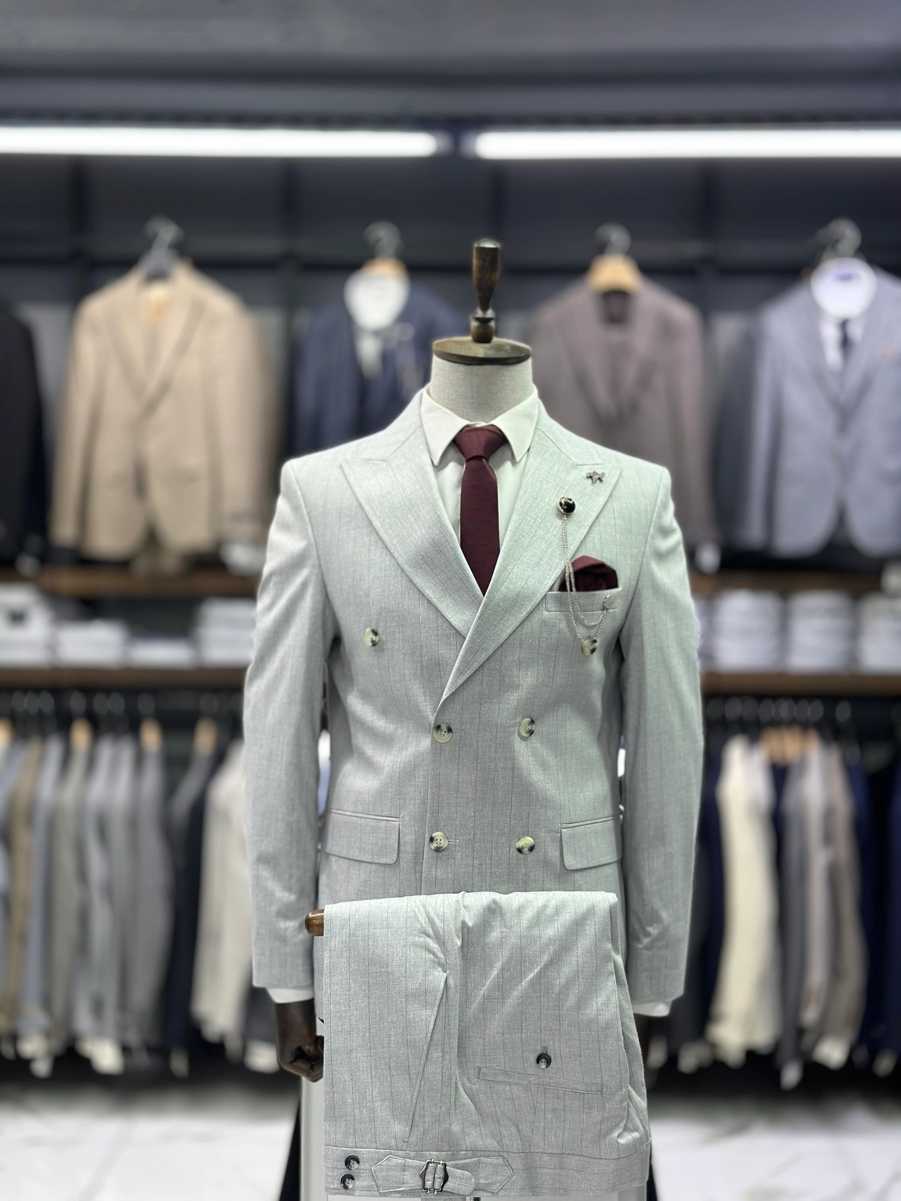 Çizgili Toka Detaylı Kruvaze Takım Elbise 