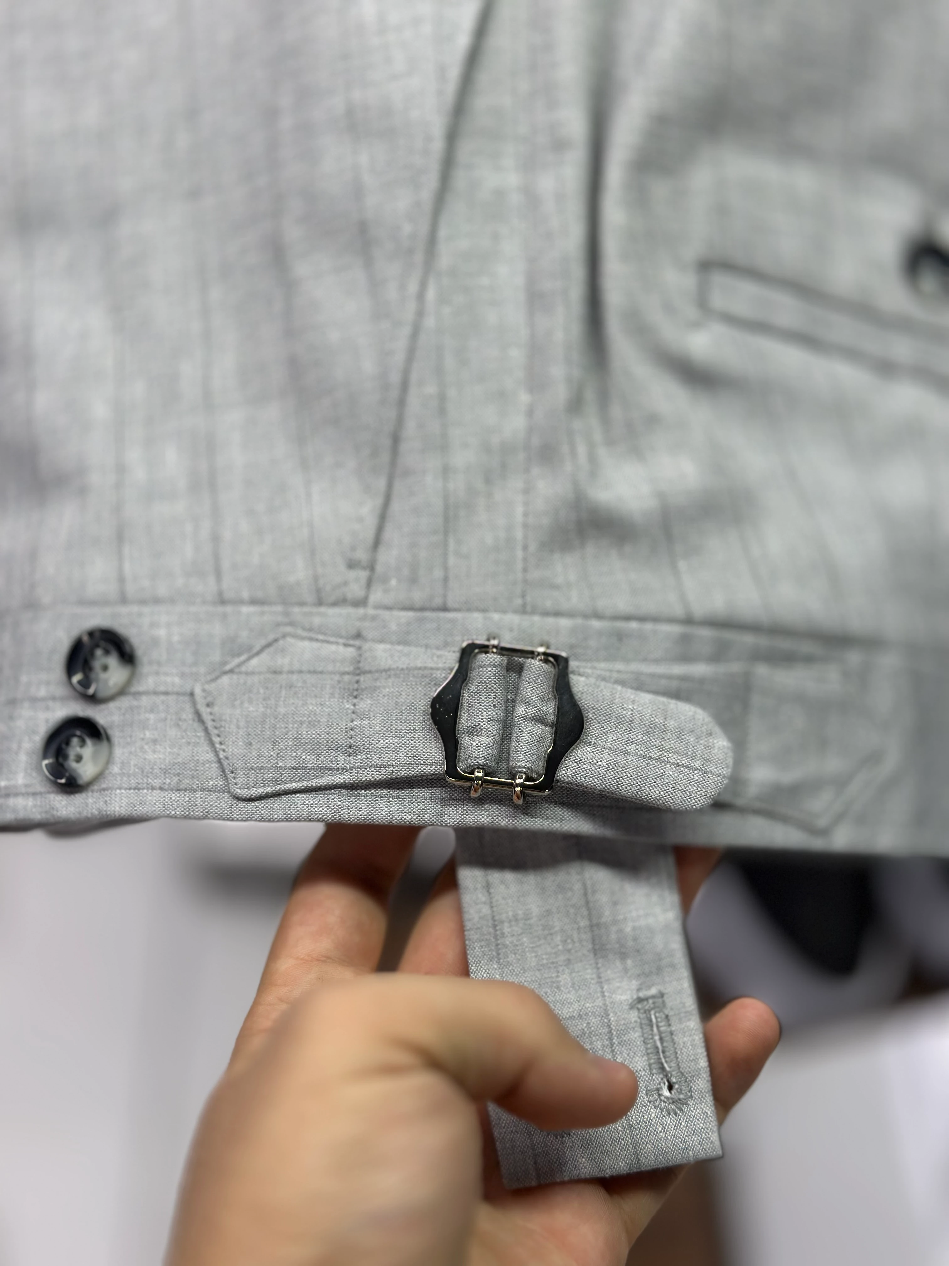 Çizgili Toka Detaylı Kruvaze Takım Elbise 