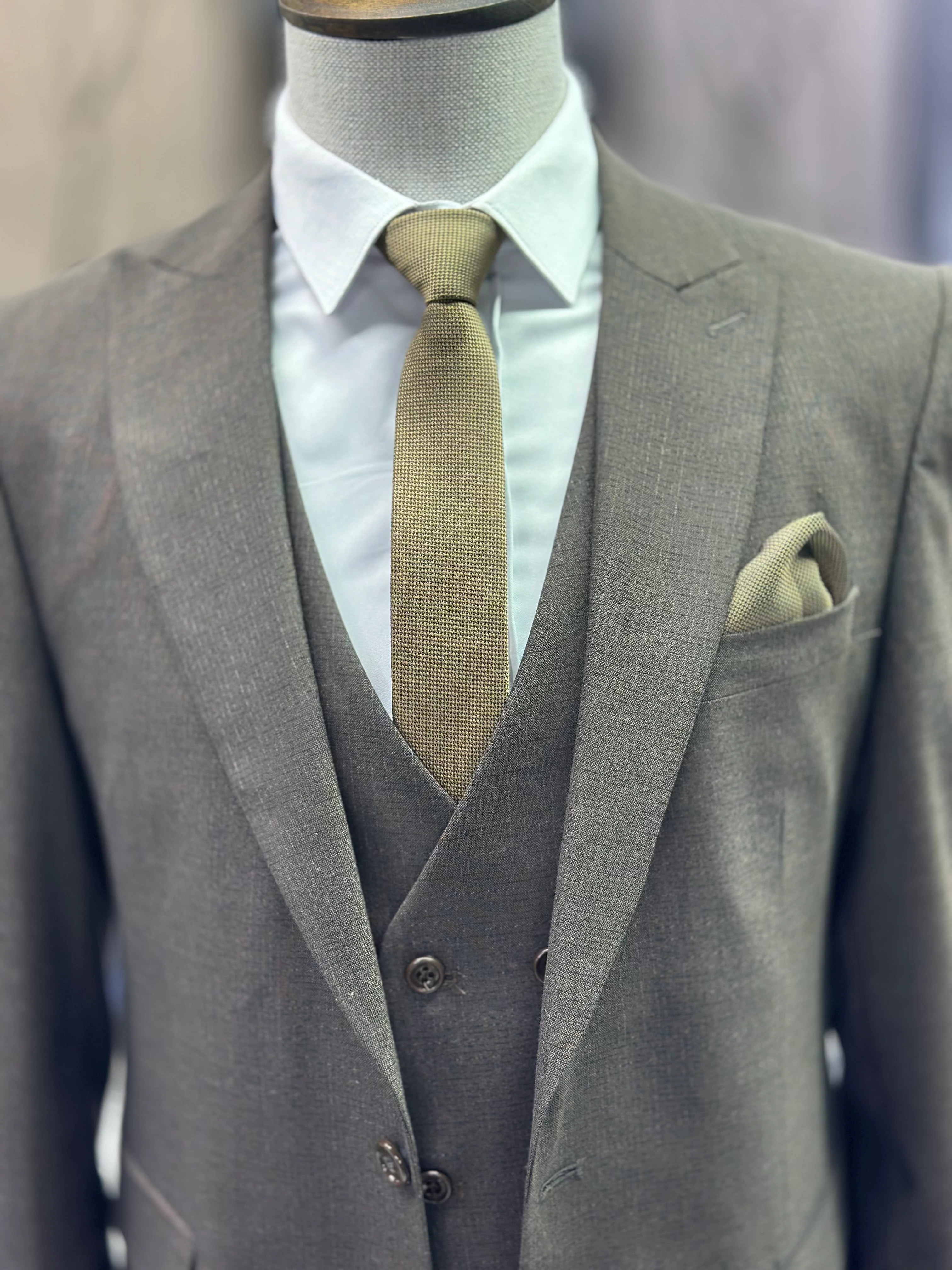 Desenli Yelekli Takım Elbise