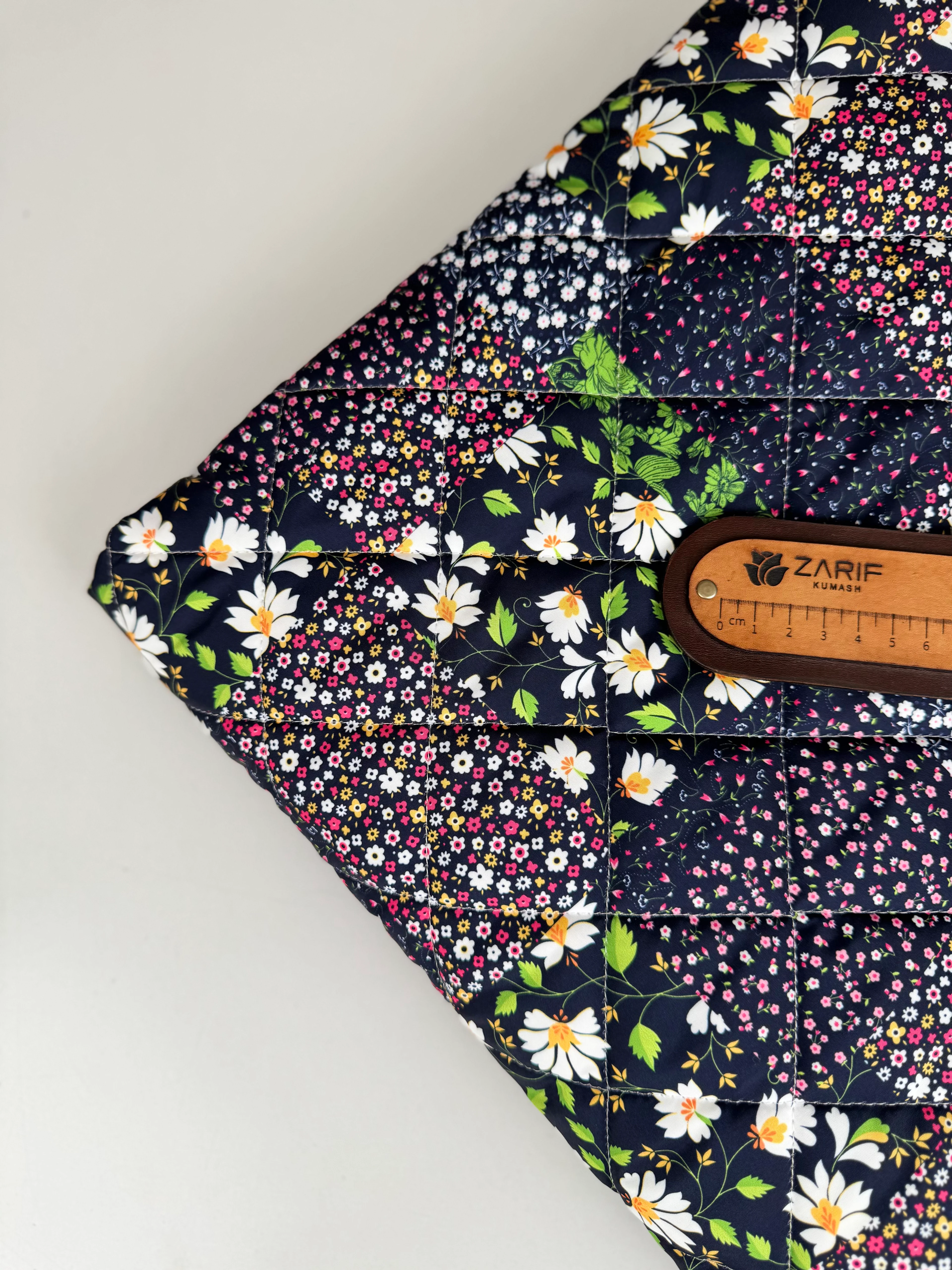 Patchwork Daisy Su Geçirmez Kapitone Kumaş