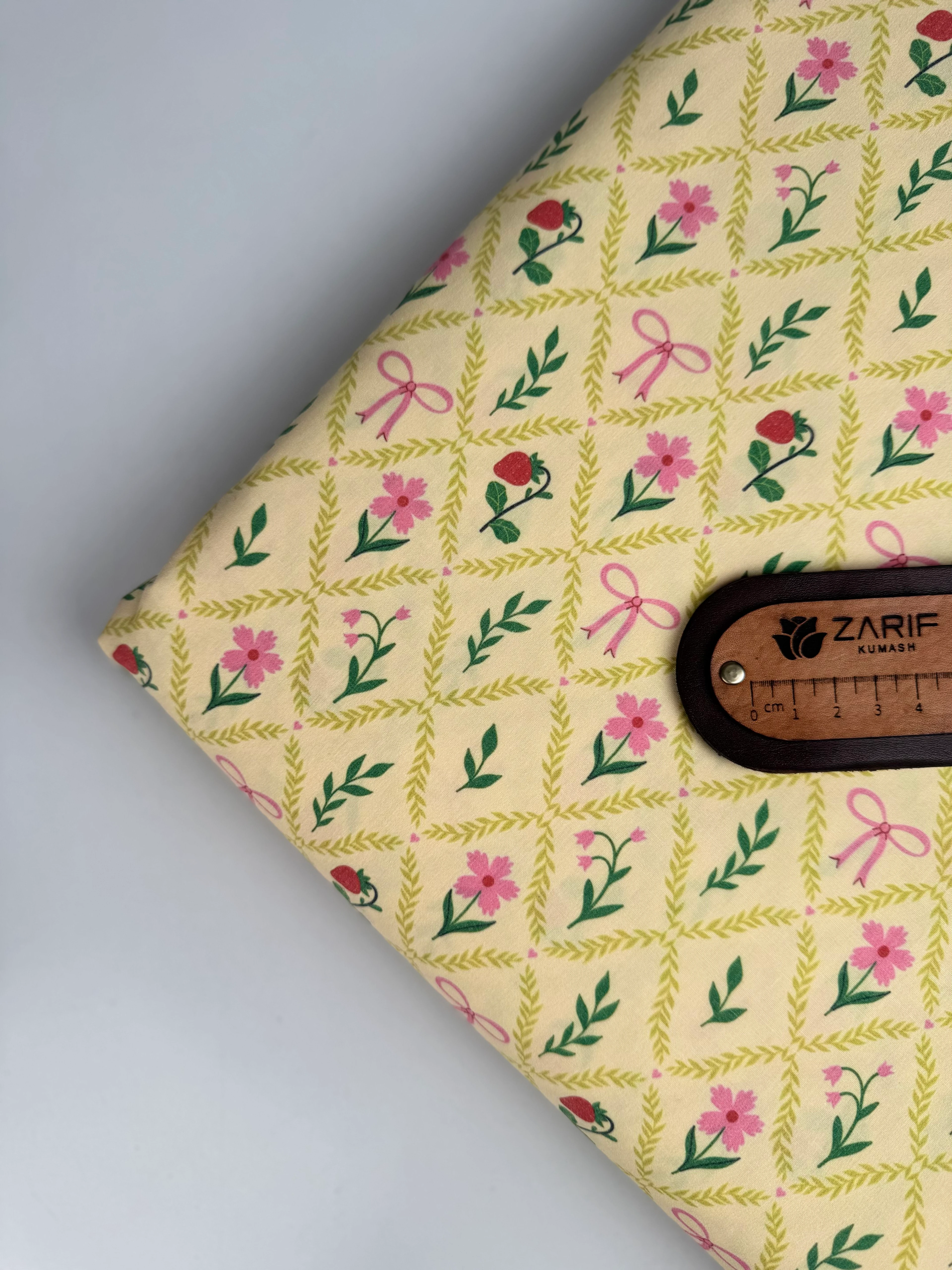 Vintage Berries Poplin Kumaş