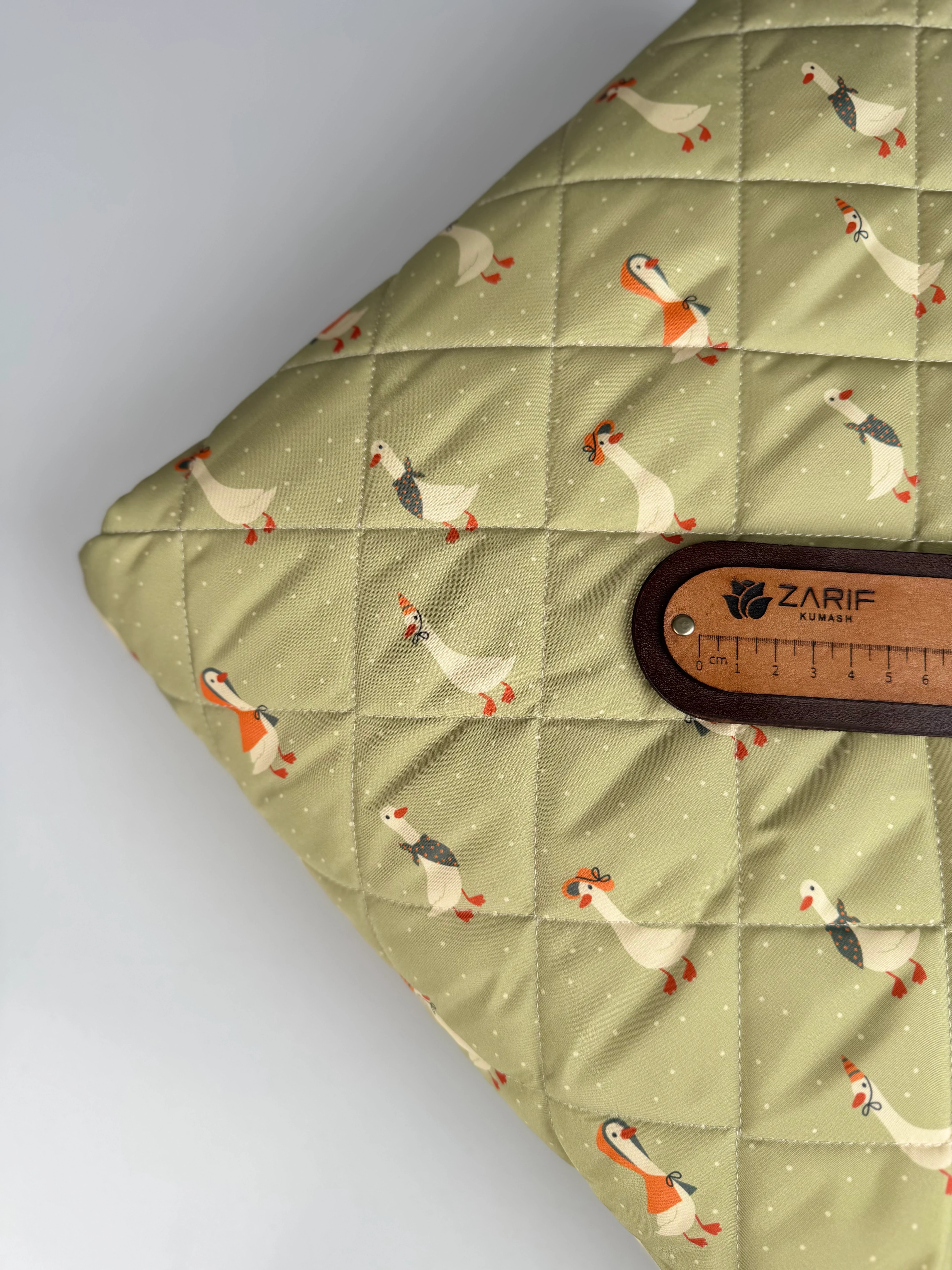 Kaz Hanımlar Su Geçirmez Kapitone Kumaş