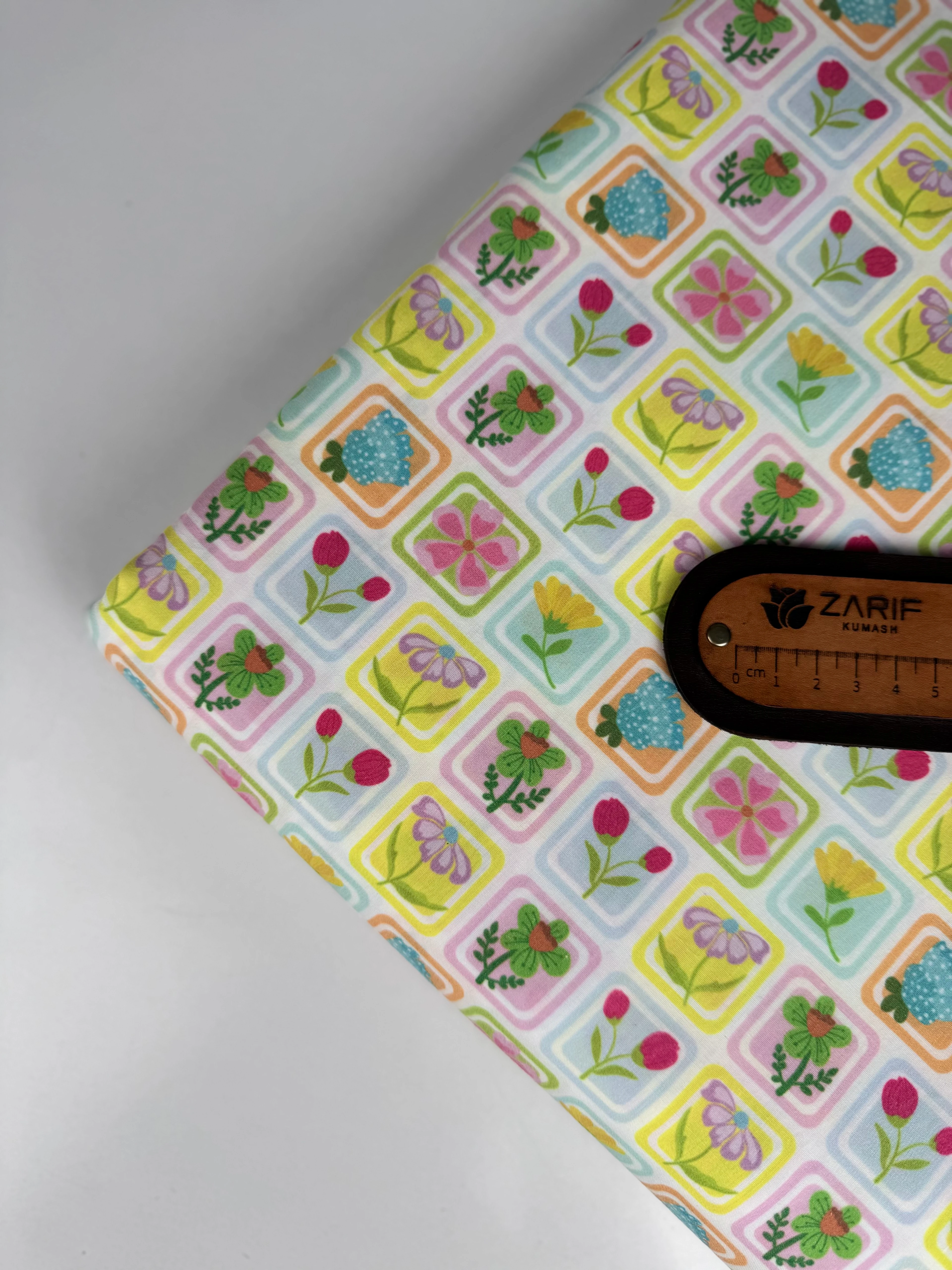 Şans Çiçekleri Poplin Kumaş