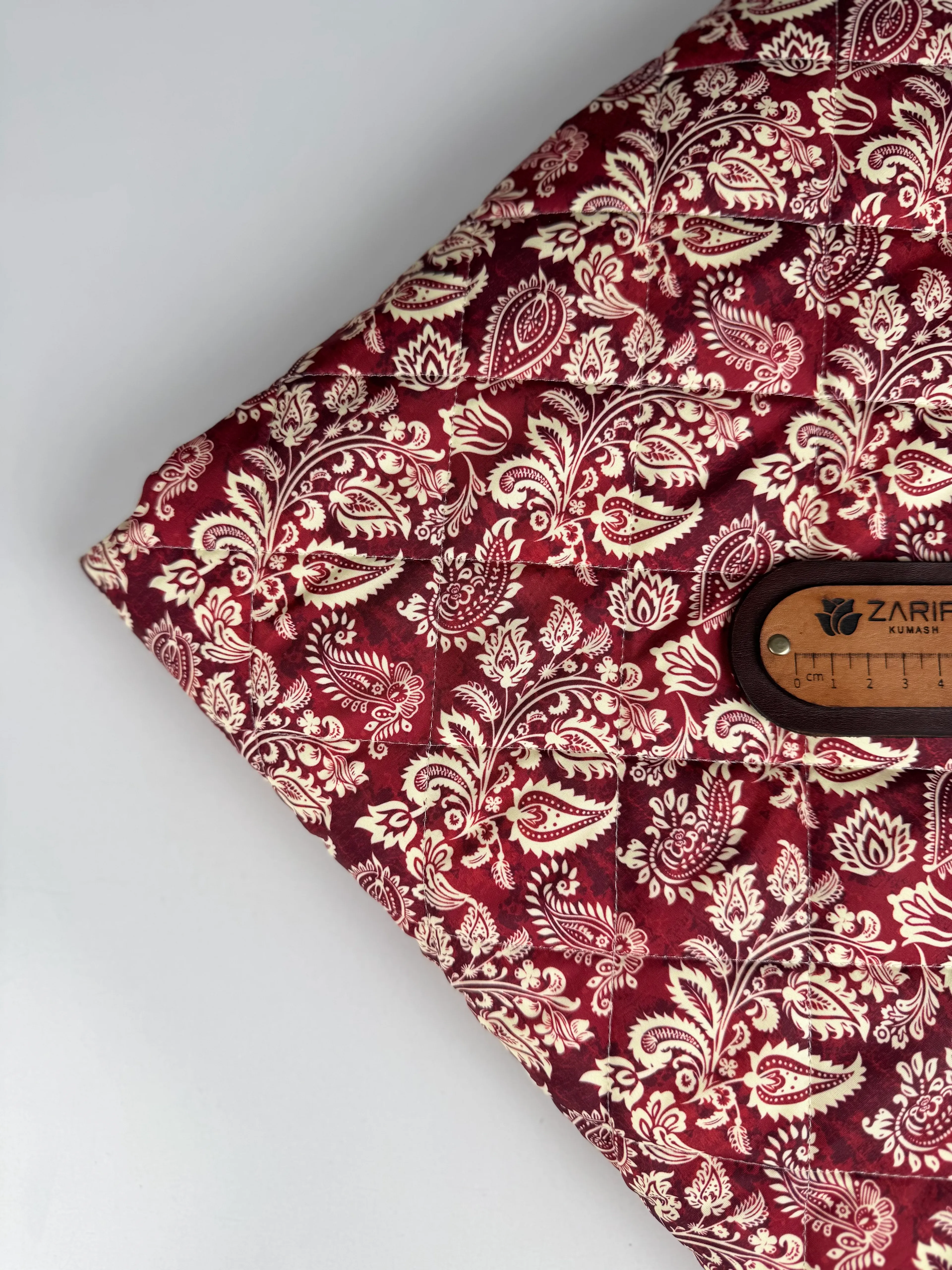 Geleneksel Su Geçirmez Kapitone Kumaş