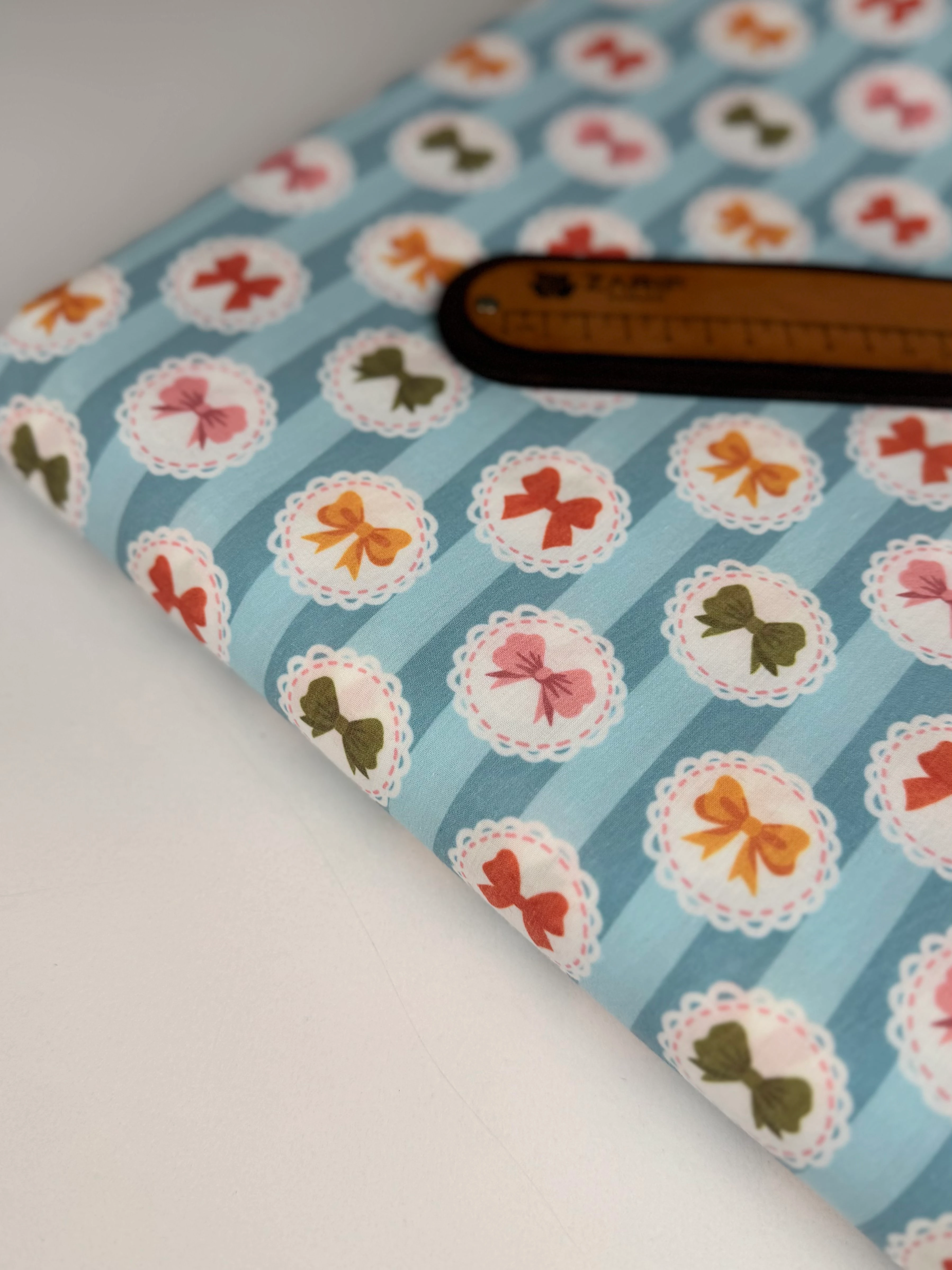 Renkli Kurdeleler Poplin Kumaş