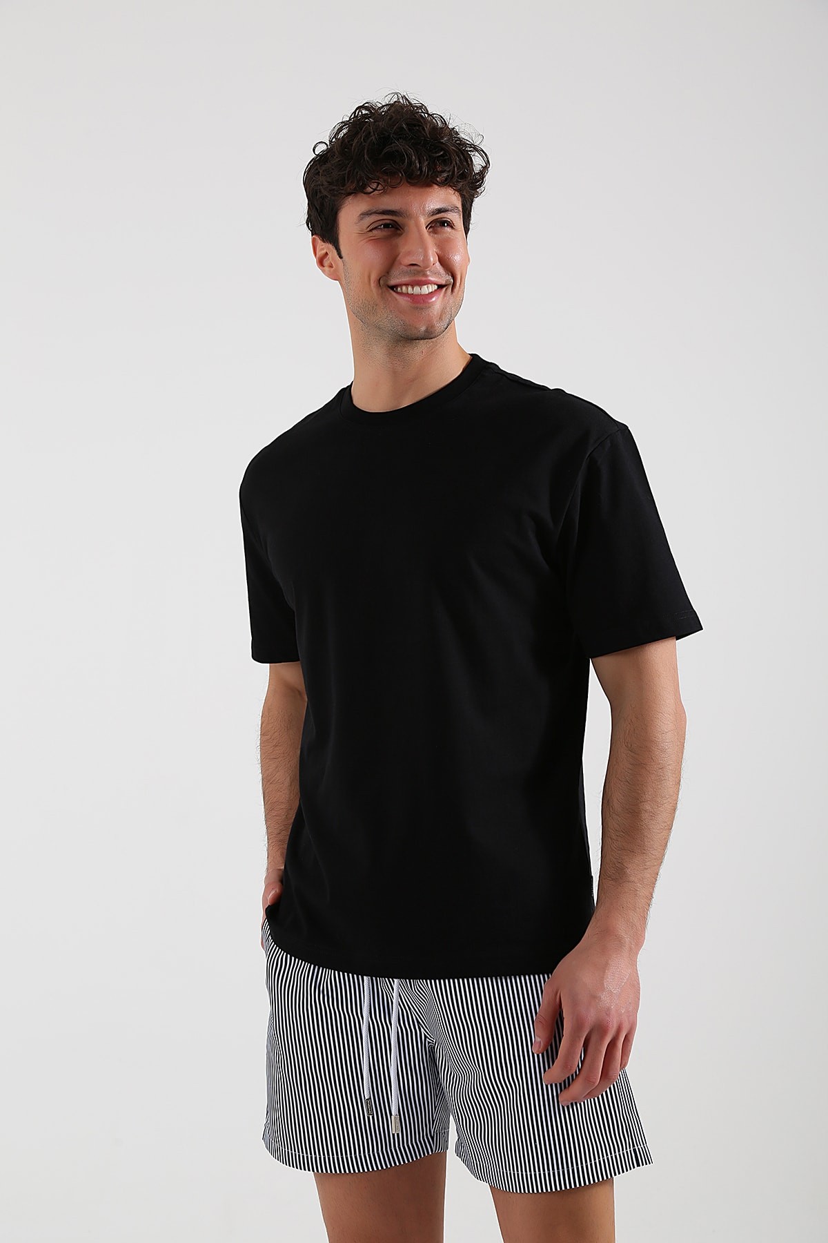 Unisex Basic Siyah T-shirt