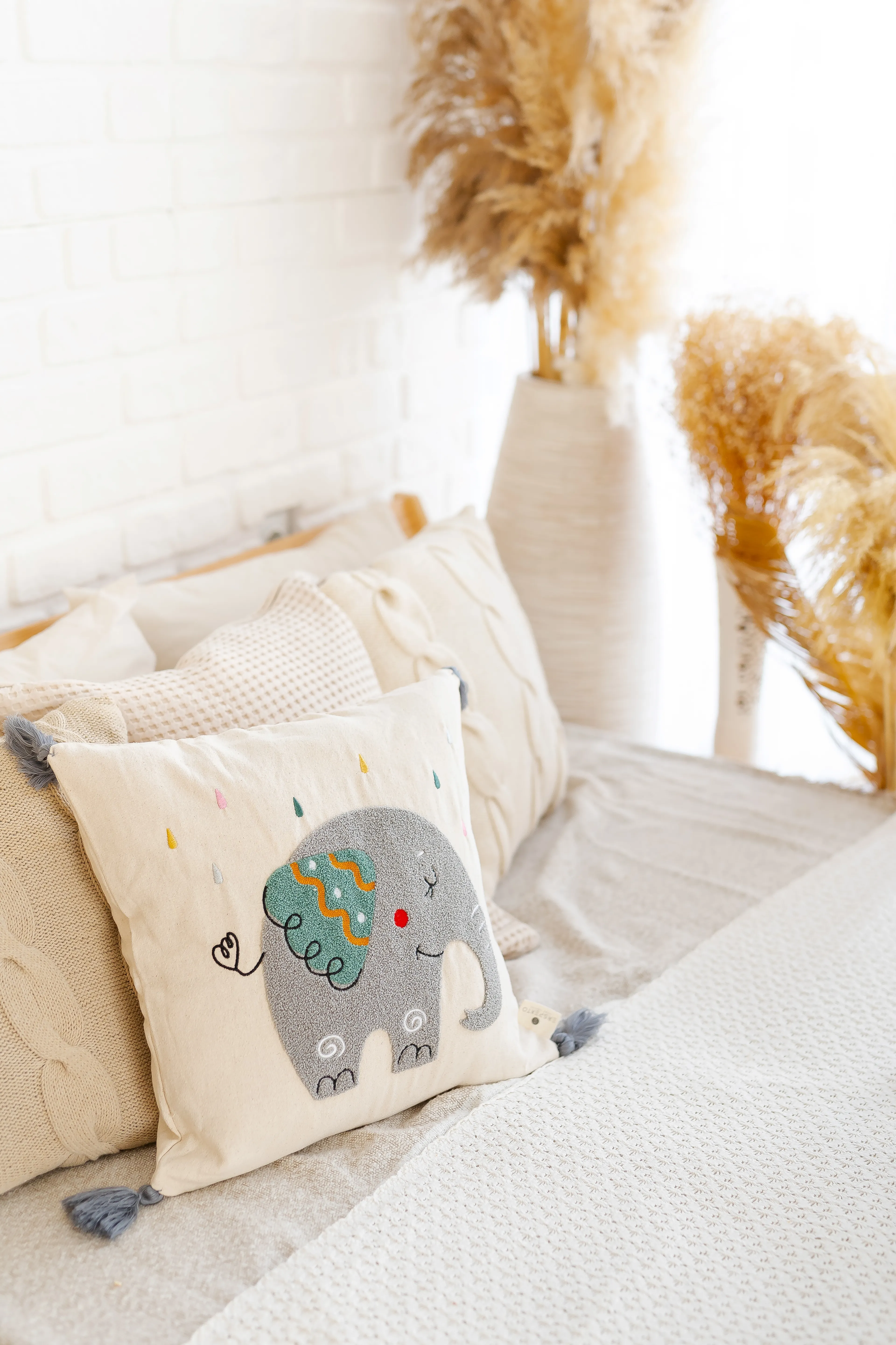 tinytrek El İşçiliği Fil Desen Punch Çocuk Kırlenti – Buldan Dokuması (43x43 cm)