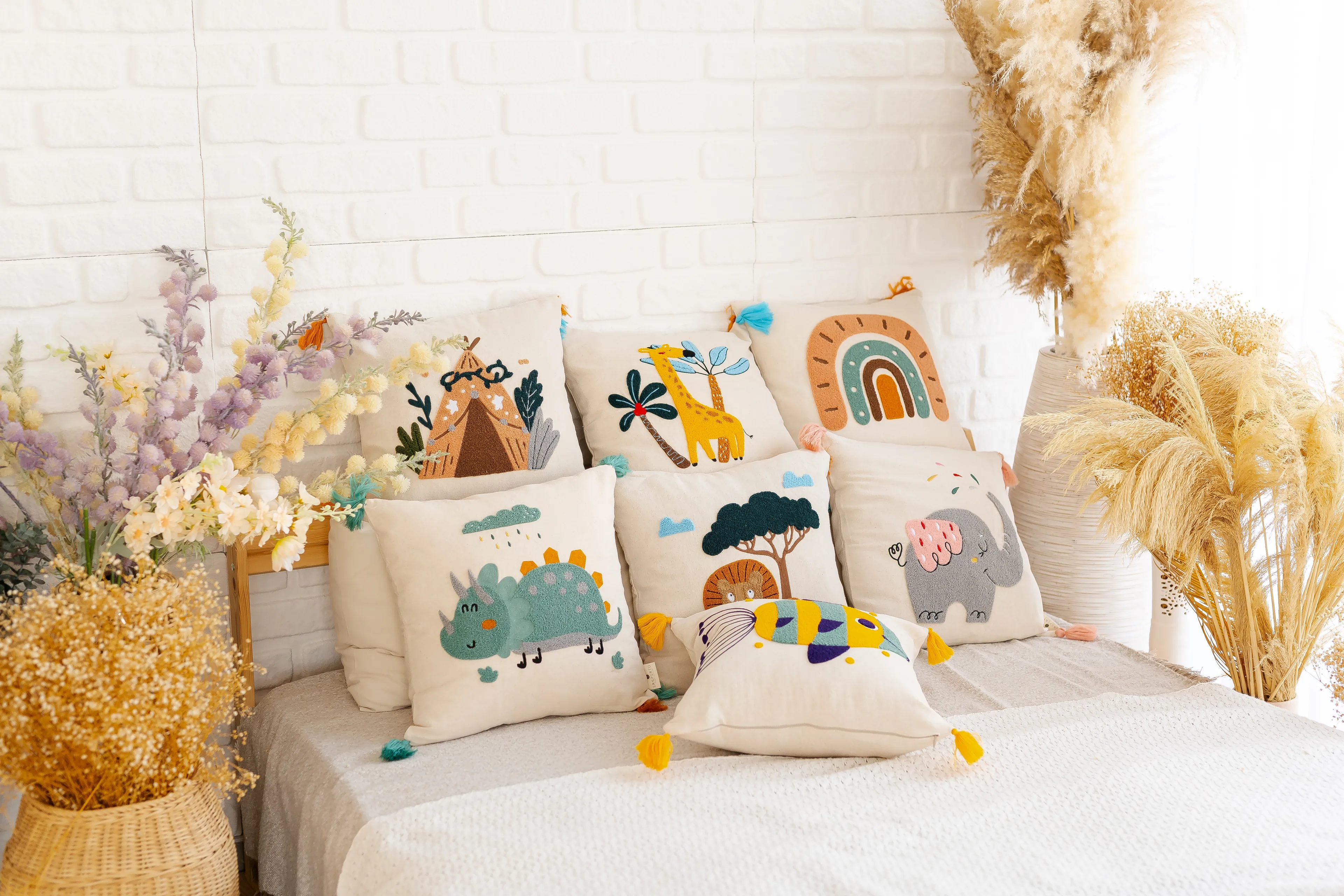 tinytrek El İşçiliği Fil2 Desen Punch Çocuk Kırlenti – Buldan Dokuması (43x43 cm)