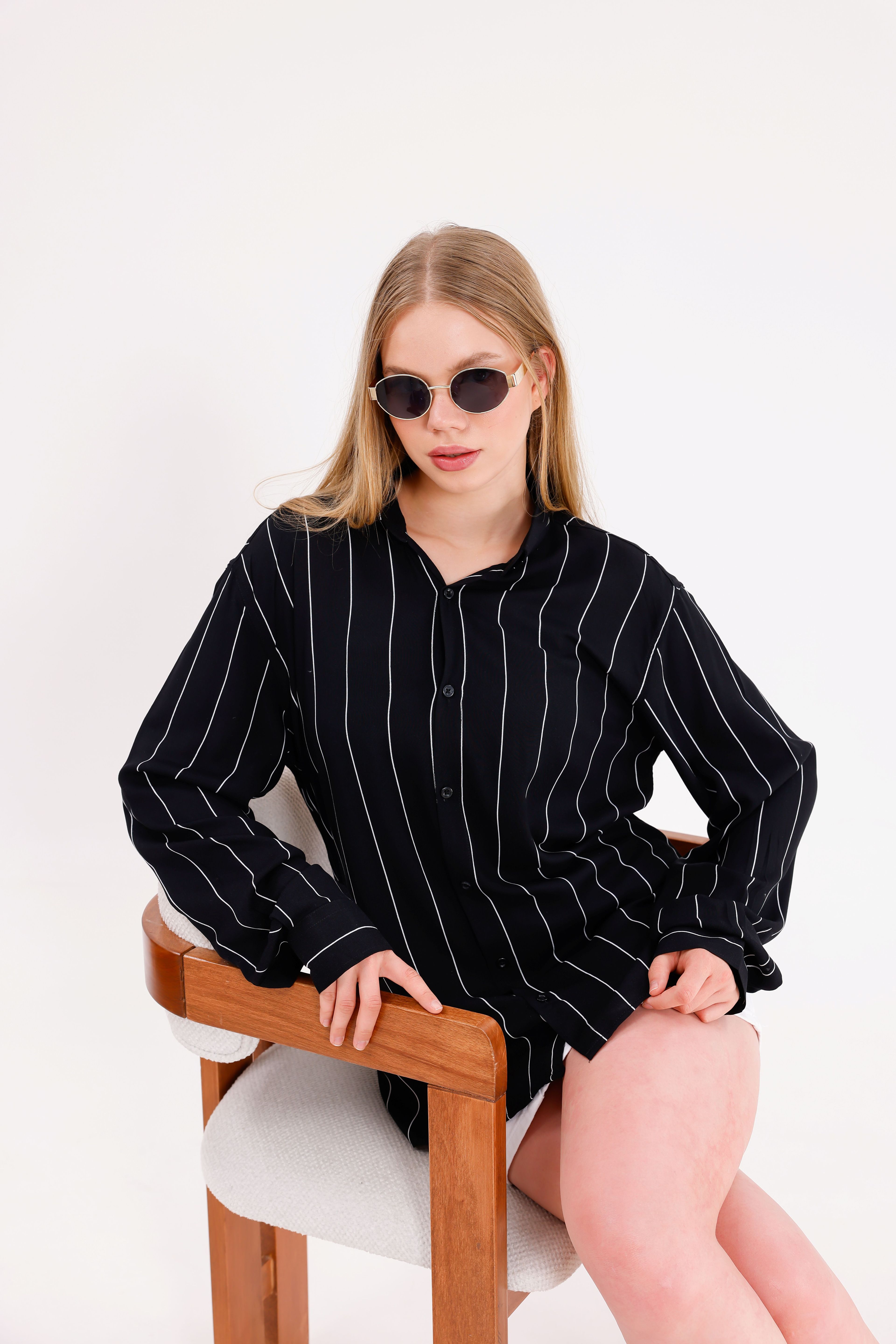 Uzun Kollu Siyah Beyaz Çizgili Oversize Unisex Gömlek
