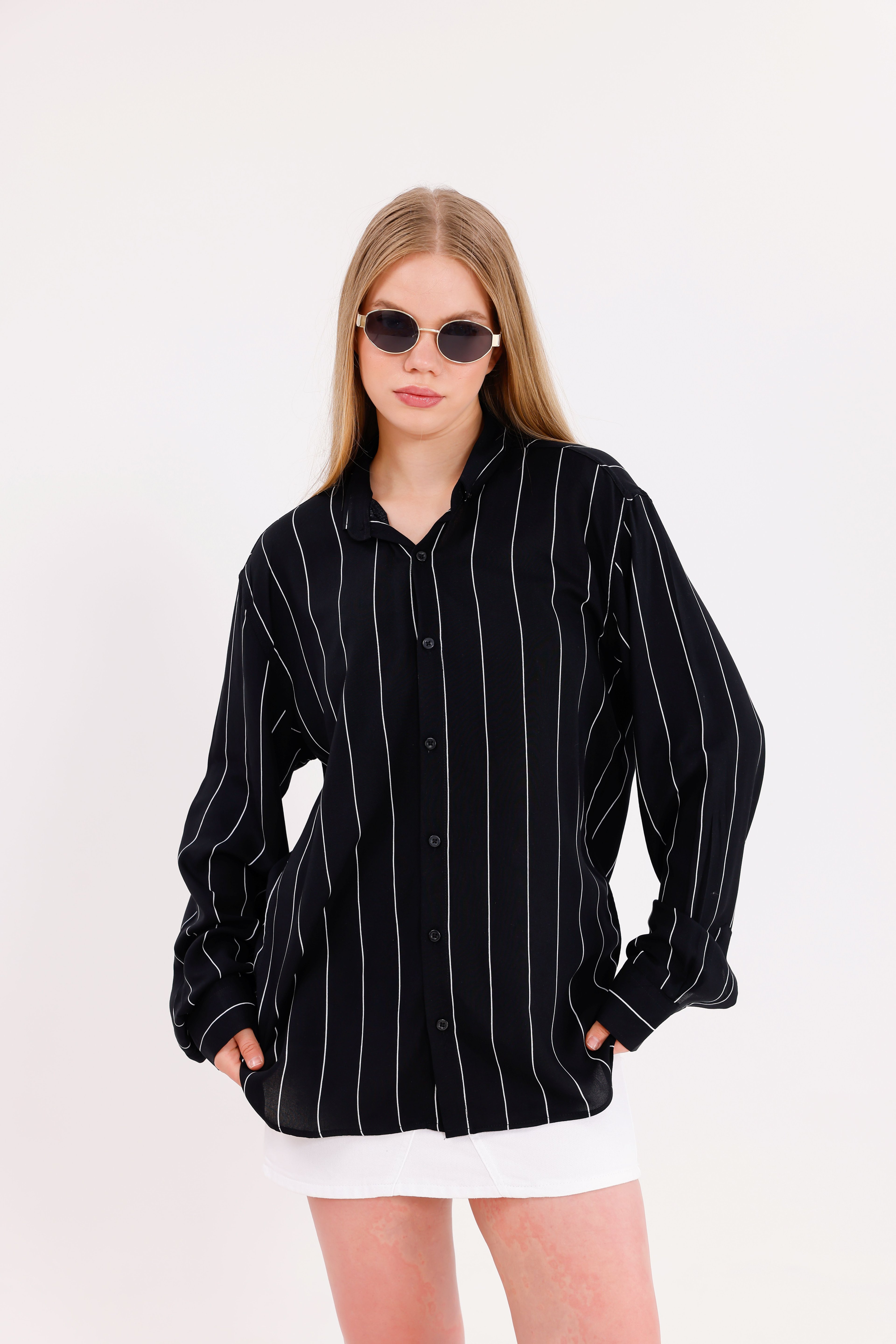 Uzun Kollu Siyah Beyaz Çizgili Oversize Unisex Gömlek