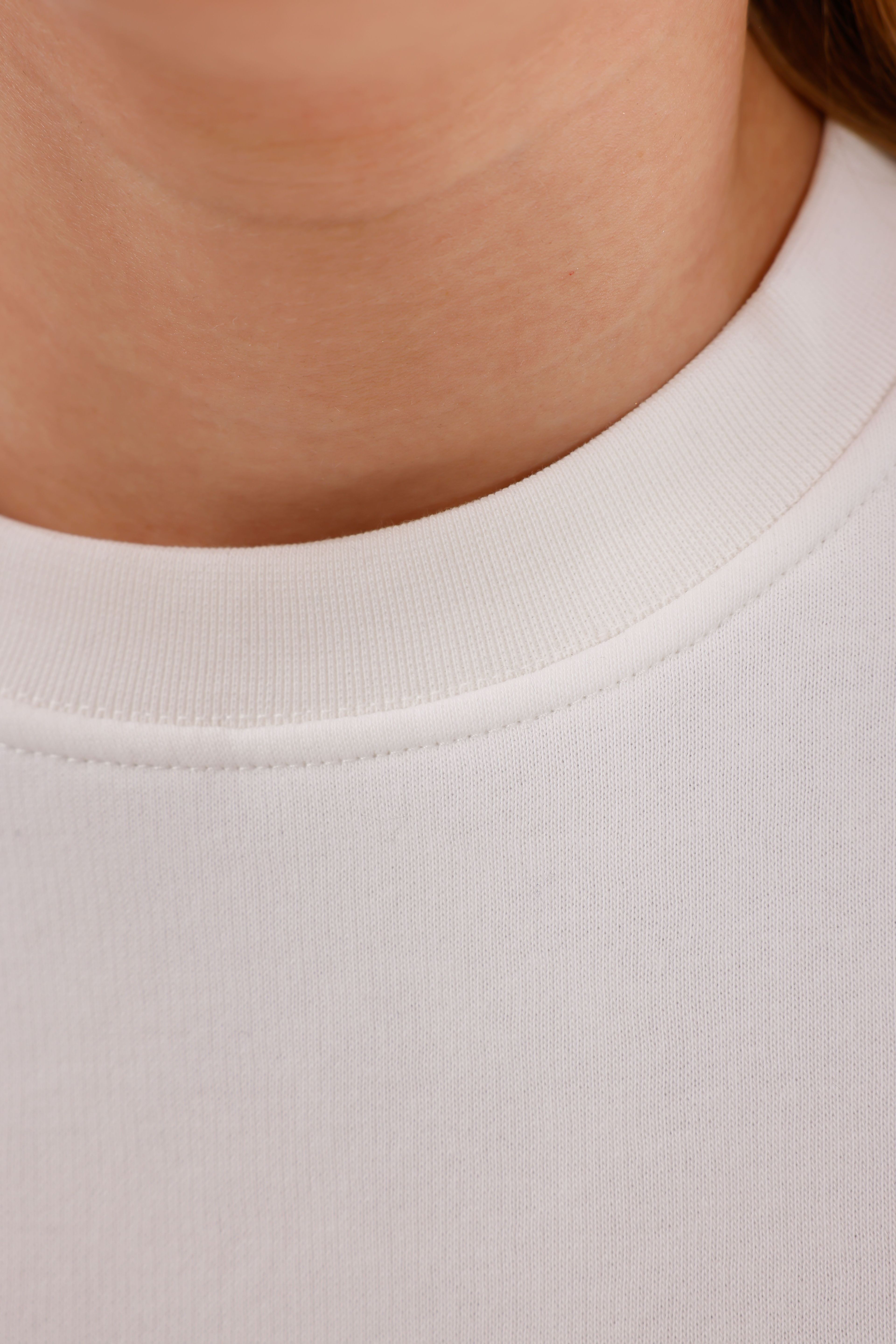 Oversize Unisex Beyaz Bisiklet Yaka Sweatshirt 