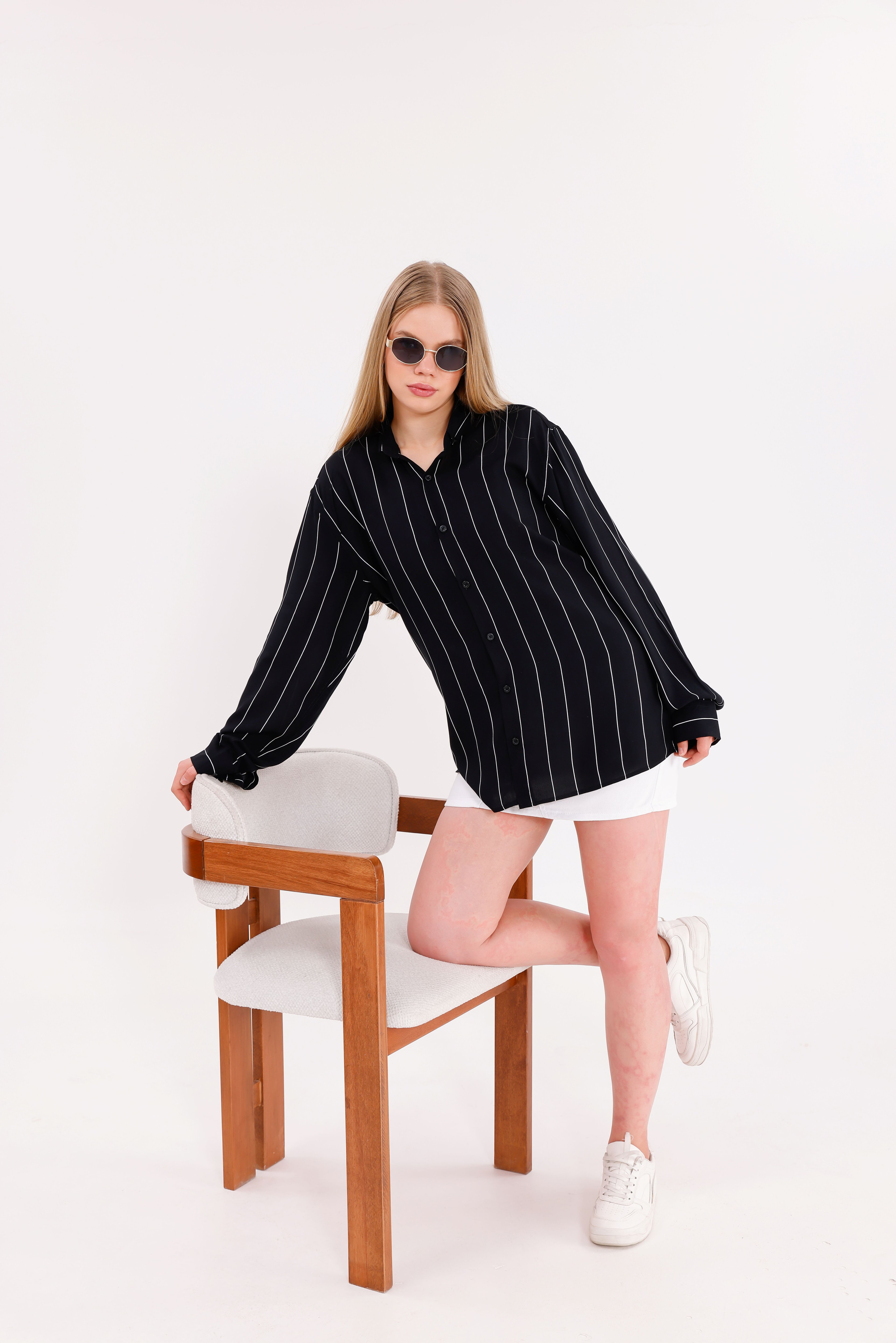 Uzun Kollu Siyah Beyaz Çizgili Oversize Unisex Gömlek