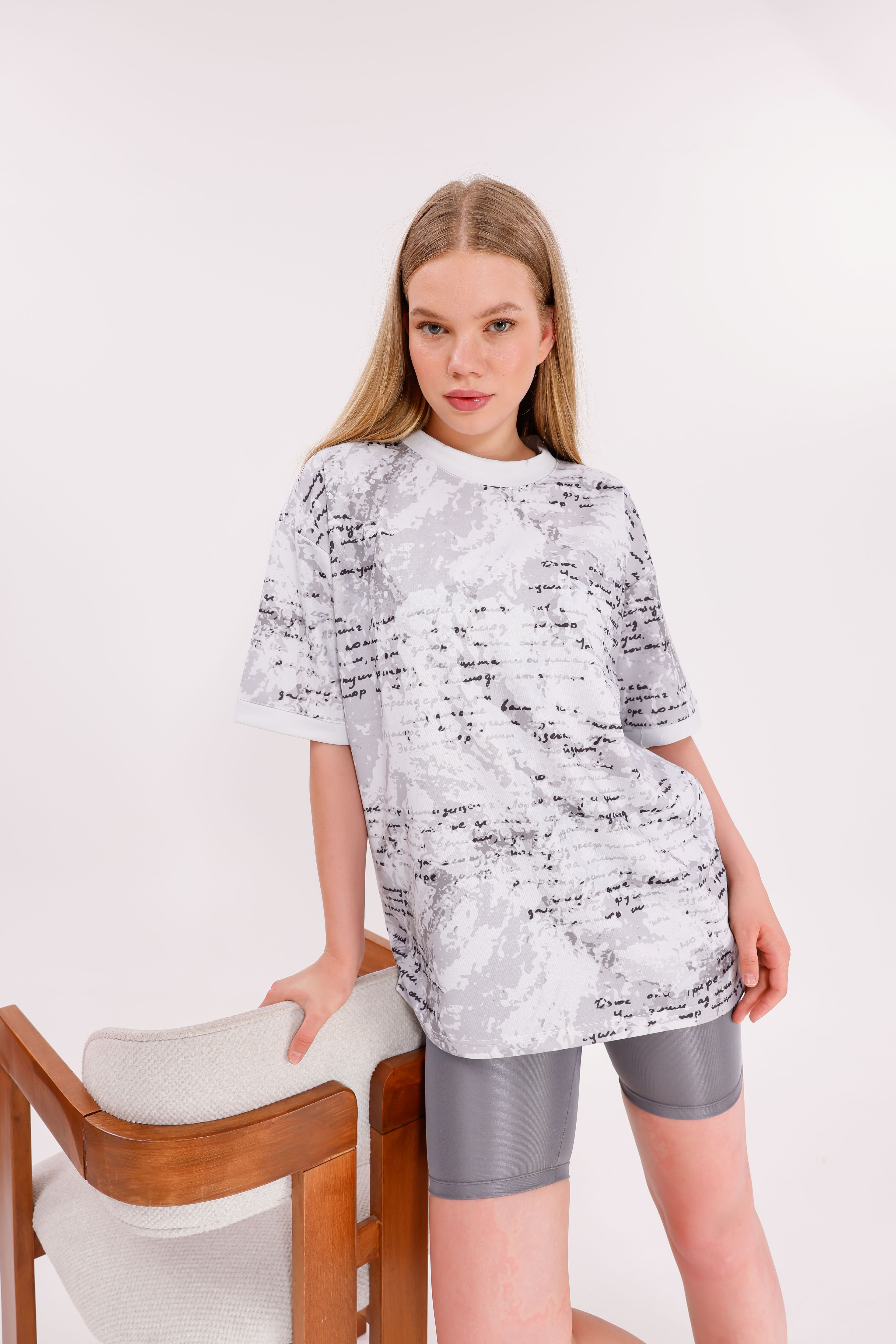 Oversize Unisex Kısa Kollu Bisiklet Yaka T-Shirt