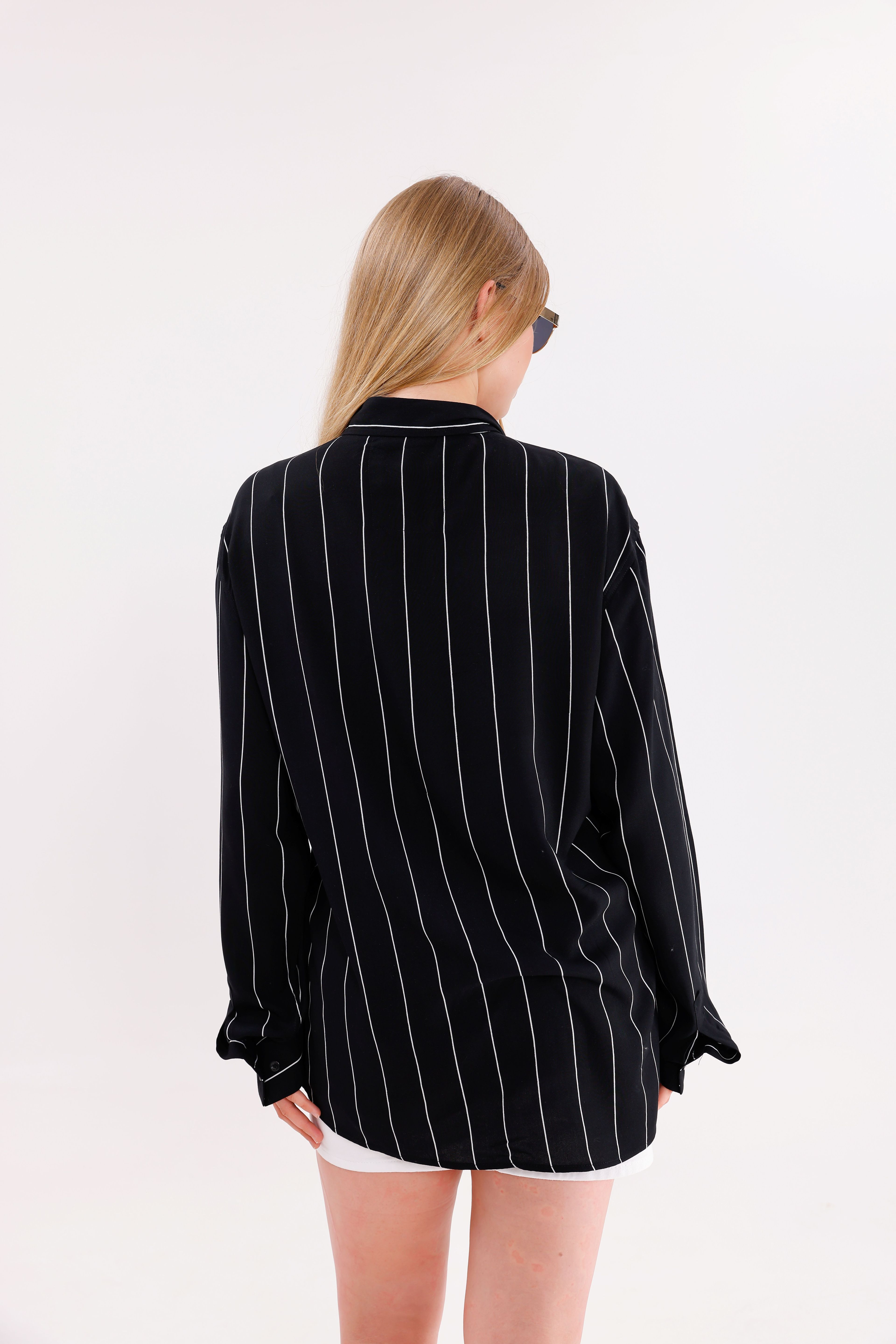 Uzun Kollu Siyah Beyaz Çizgili Oversize Unisex Gömlek