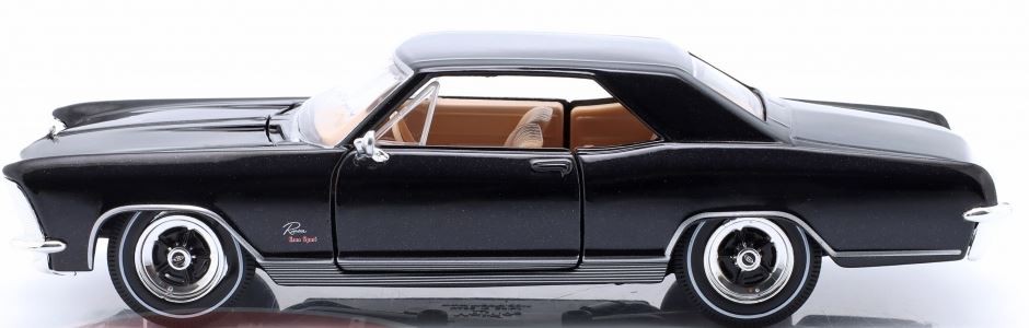 1965 Buick Riviera - Ölçek : 1/26