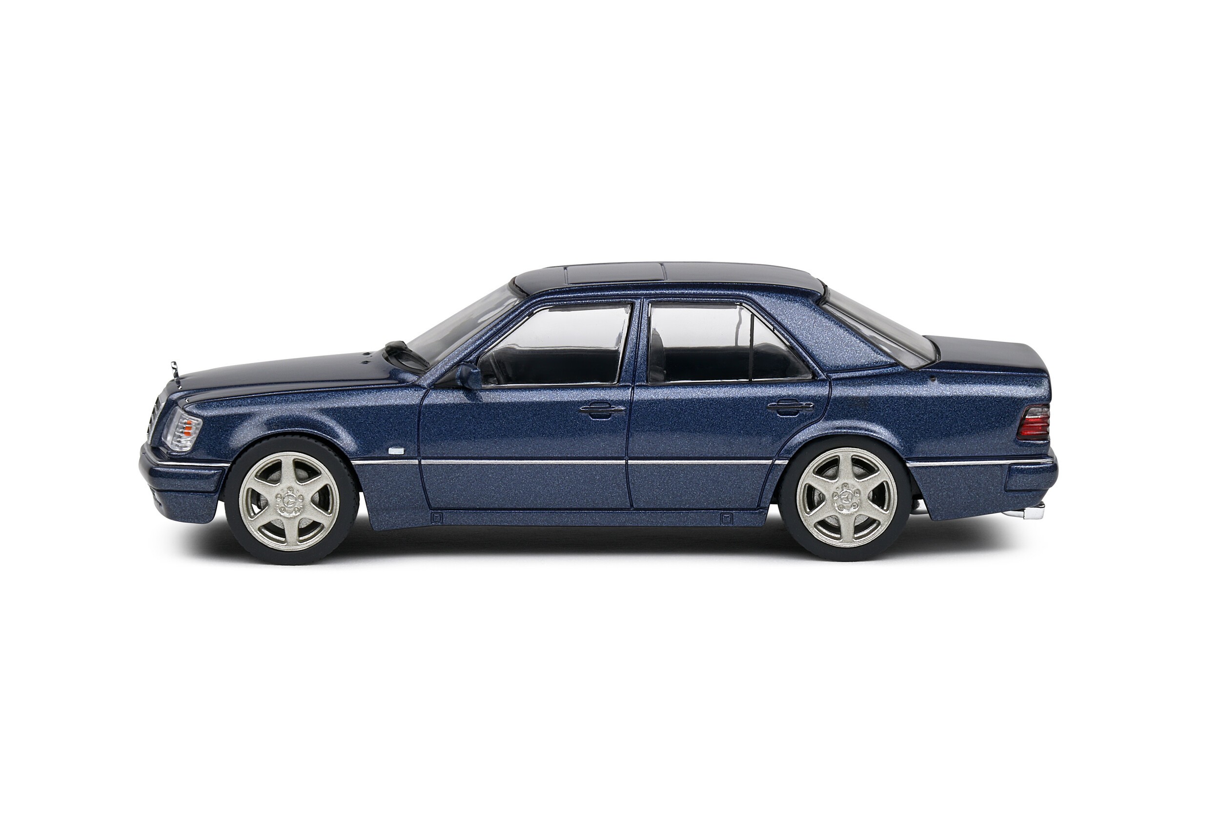 1994 Mercedes Benz AMG  W124 - E60 - Ölçek : 1/43