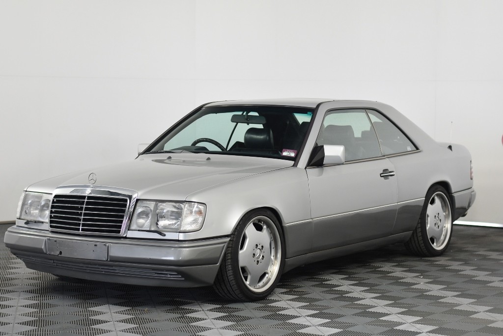 1990 Mercedes Benz 300 CE 24 Coupe - W124