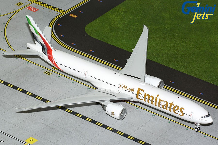 Emirates Airlines Boeing 777-300 - 47 cm