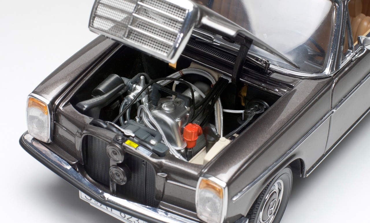 1967 Mercedes Benz 200D Strich 8 Limousine W114
