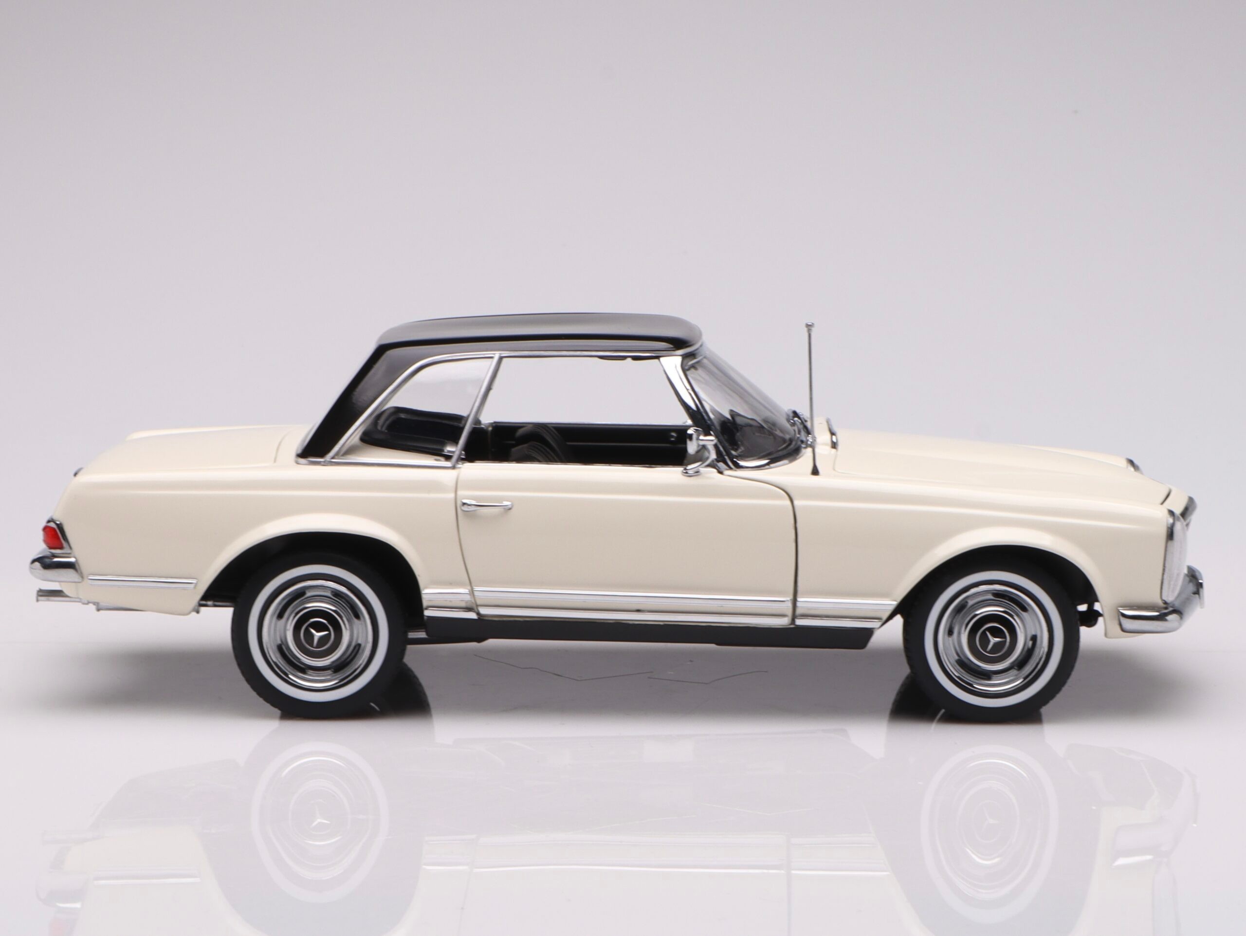 1963 Mercedes Benz 230 SL ( W113 ) Pagoda